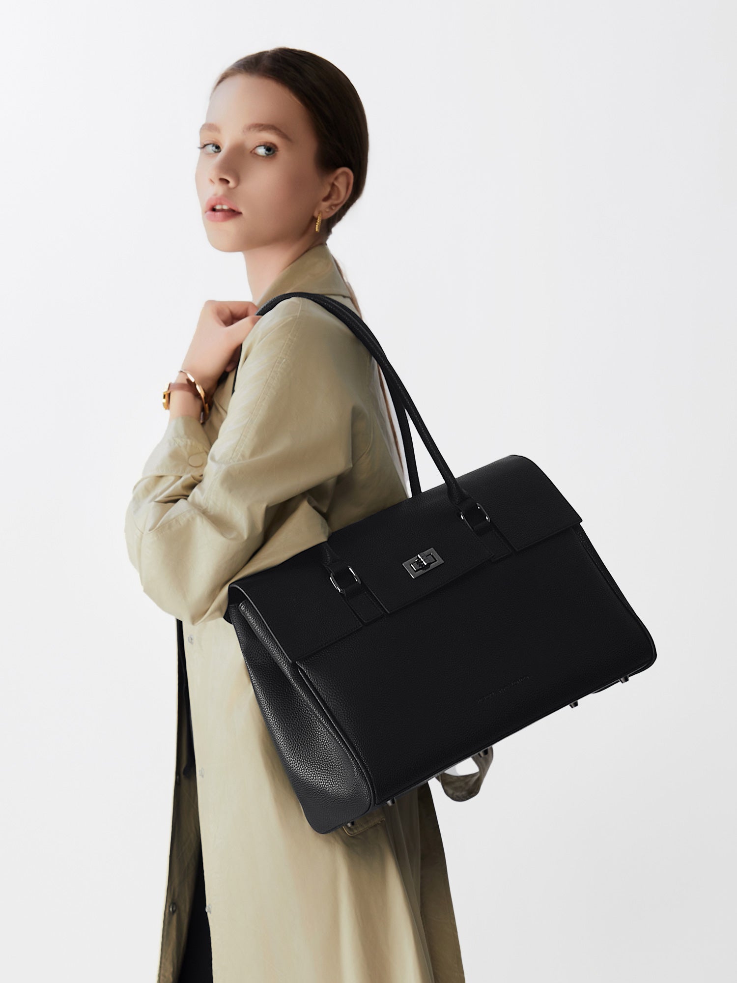 hideBALLY 黒 レザー ドラムバッグ Business Laptop Tasche Jolene groß schwarz | Für Laptops bis 16
