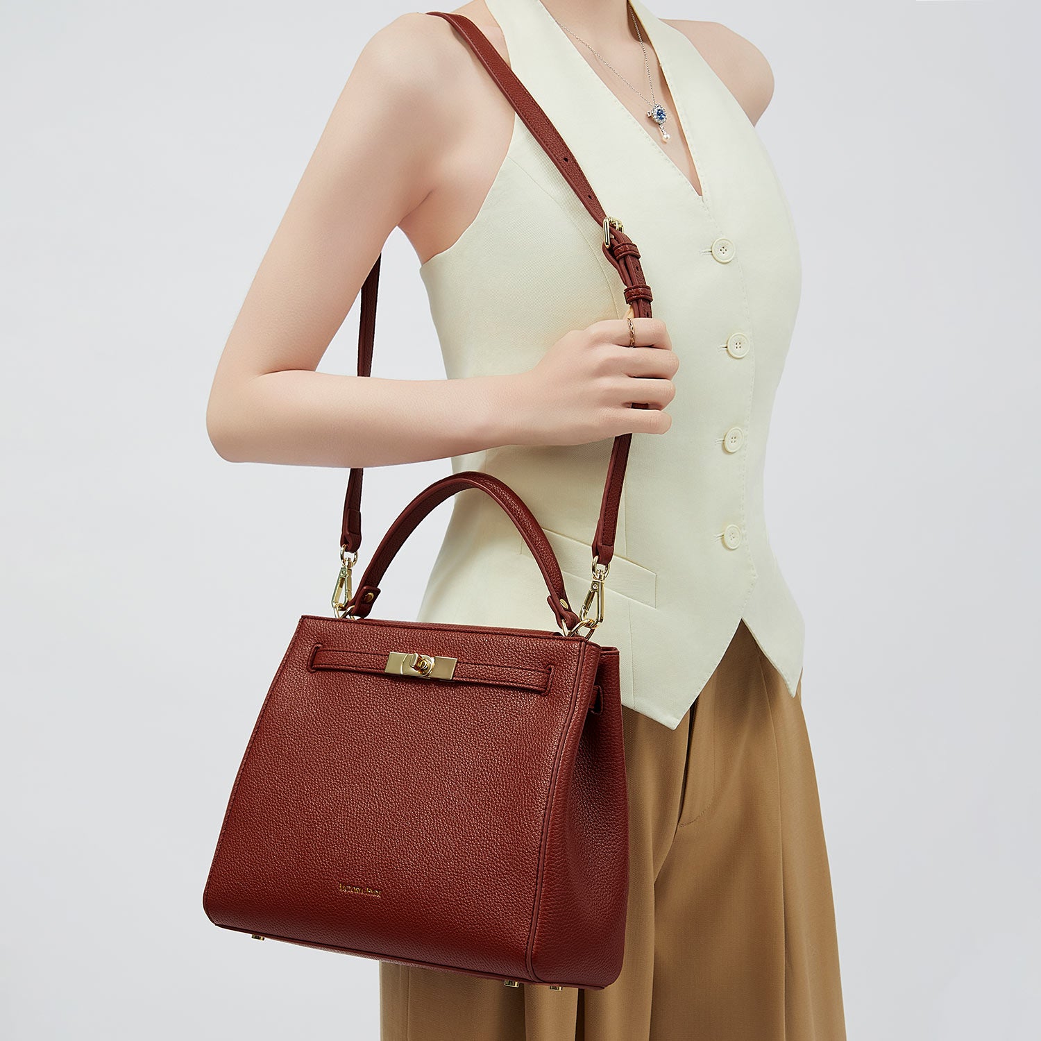 Handbag Victoria III in brown