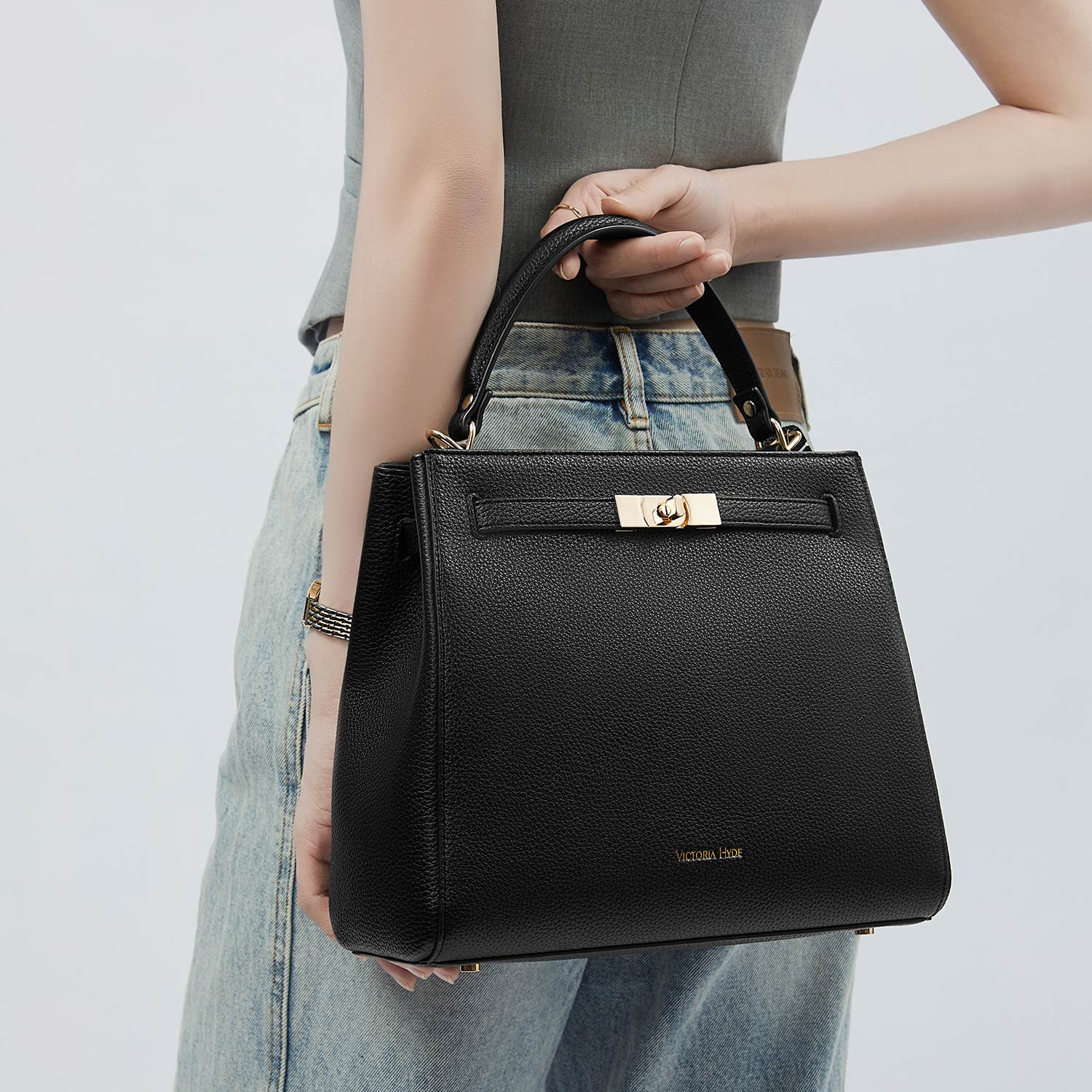 Handbag Victoria III in black