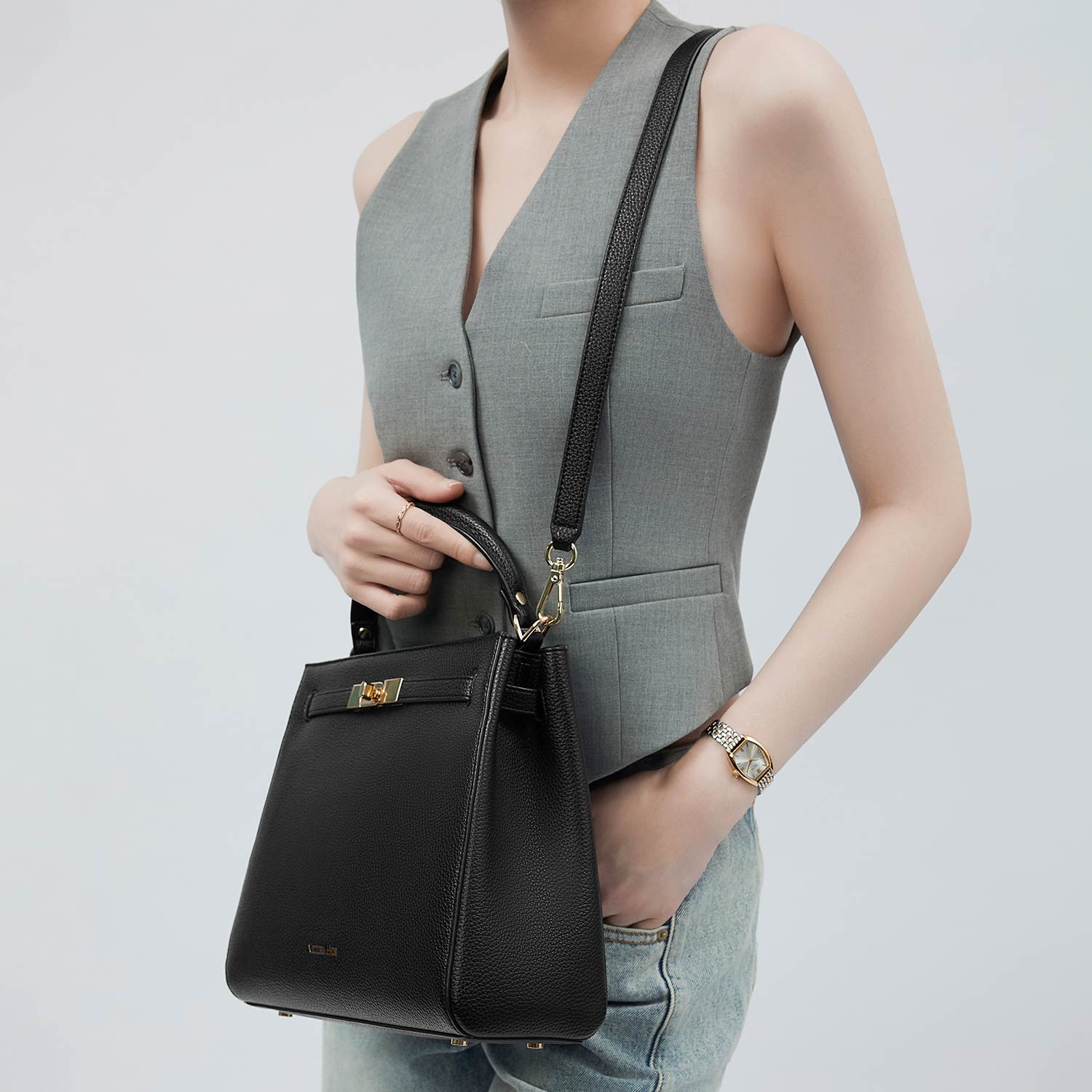Handbag Victoria III in black