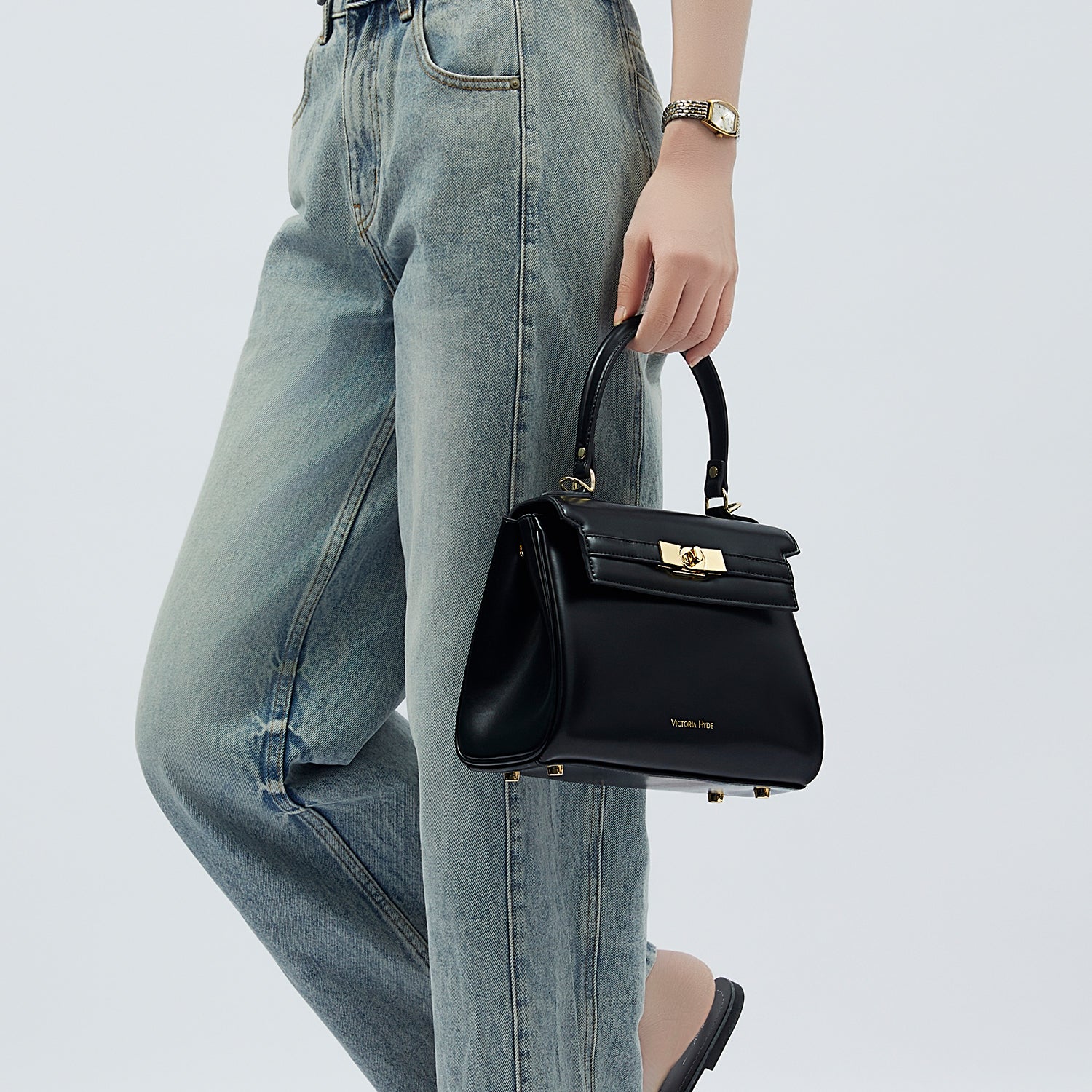 Victoria Small Damenhandtasche in Schwarz