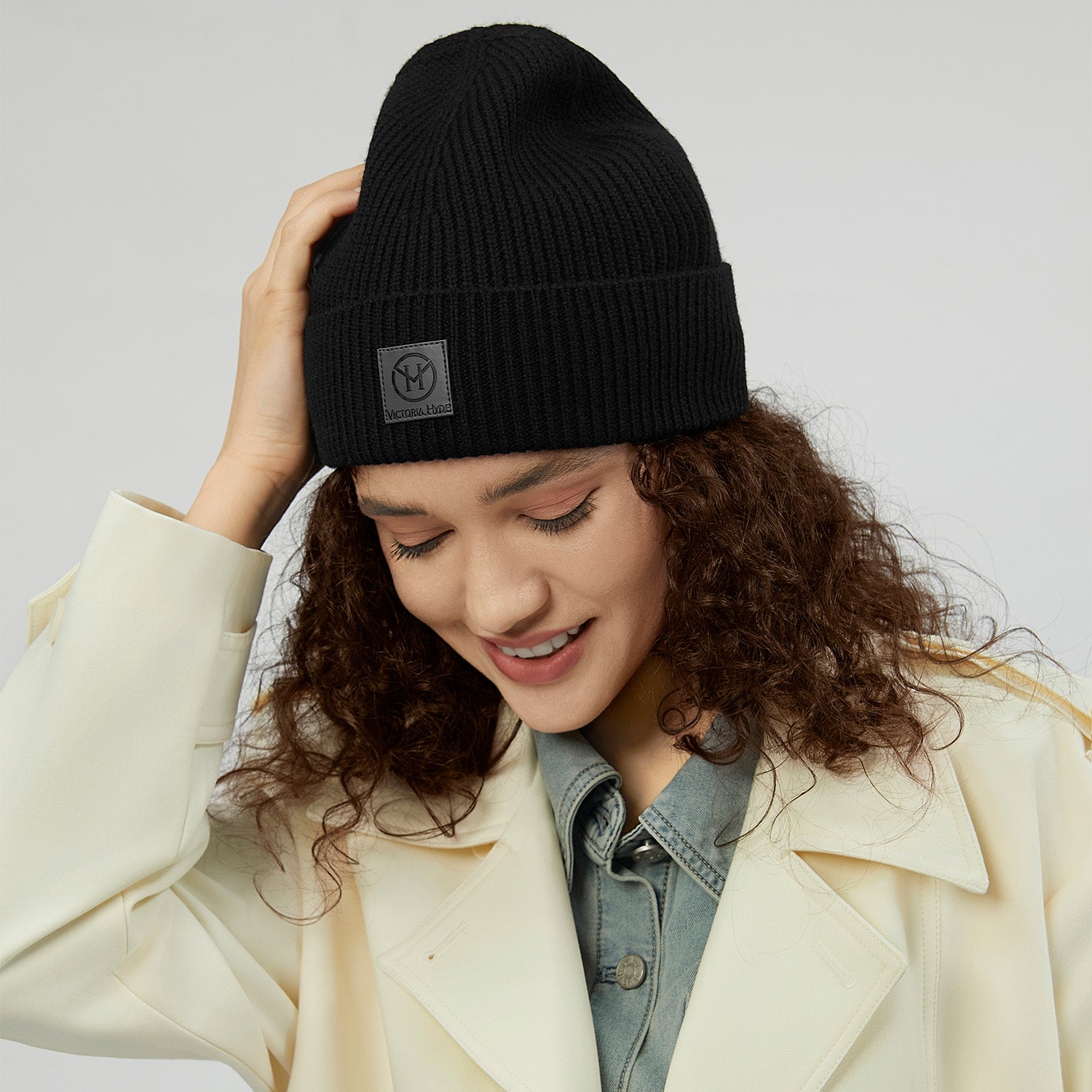 Wool hat Brendt in Black for women in business