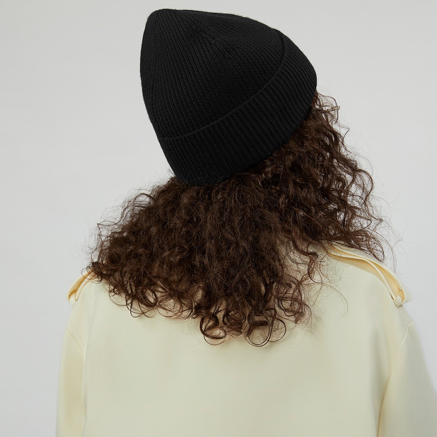 Wool hat Brendt in Black for women in business