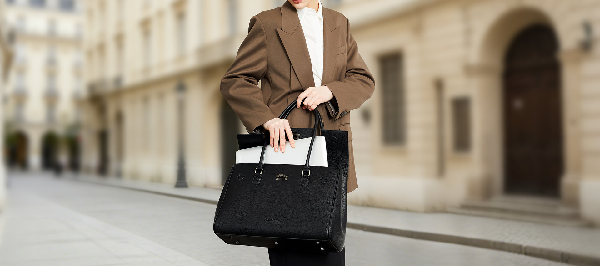 Die beste Arbeitstasche für Frauen im modernen Berufsalltag (2026)