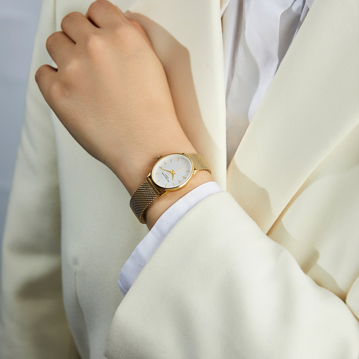 Edith Watch Elegant women's watch with eco-friendly copper alloy case in 22 x 27 x 7.5mm