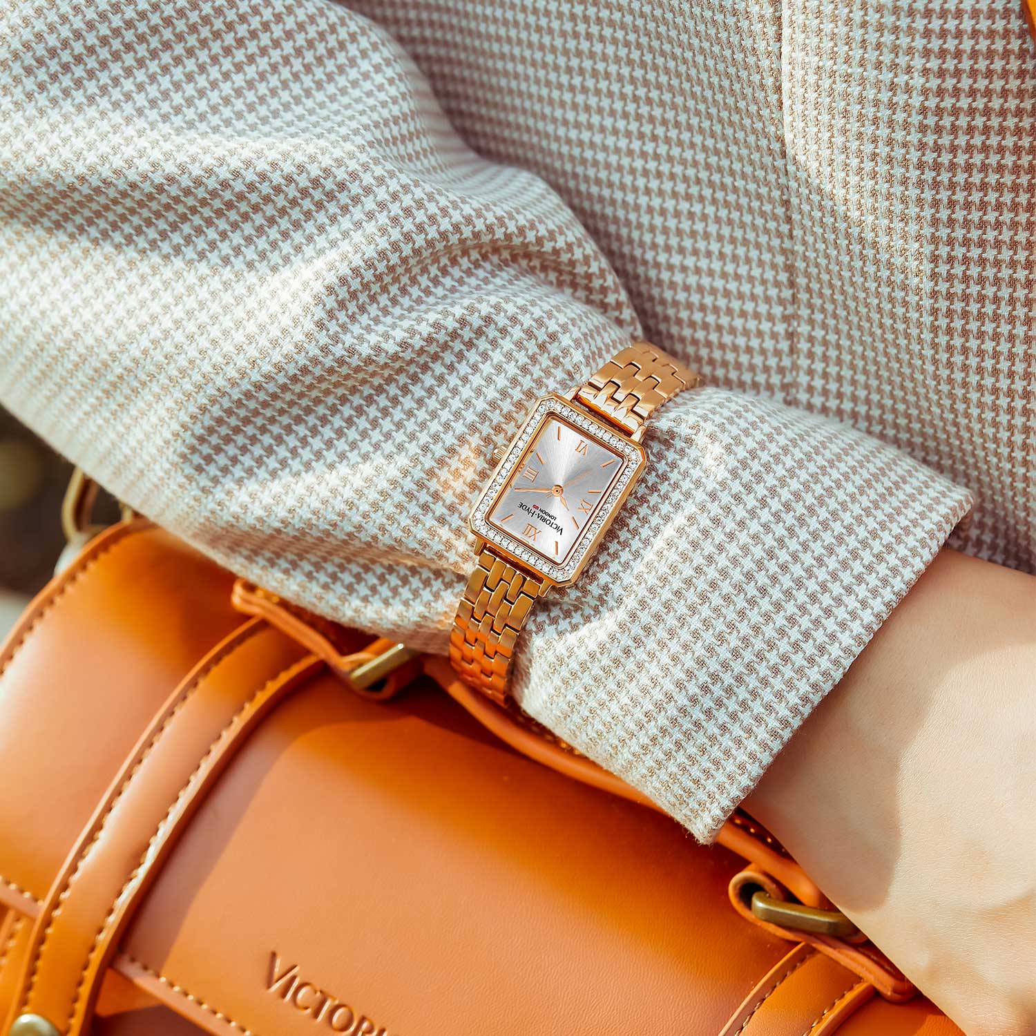 Victoria Hyde Westminster rose gold ladies' watch – square case, diamond details, Miyota movement, mineral glass, stainless steel strap, 22x28 mm.