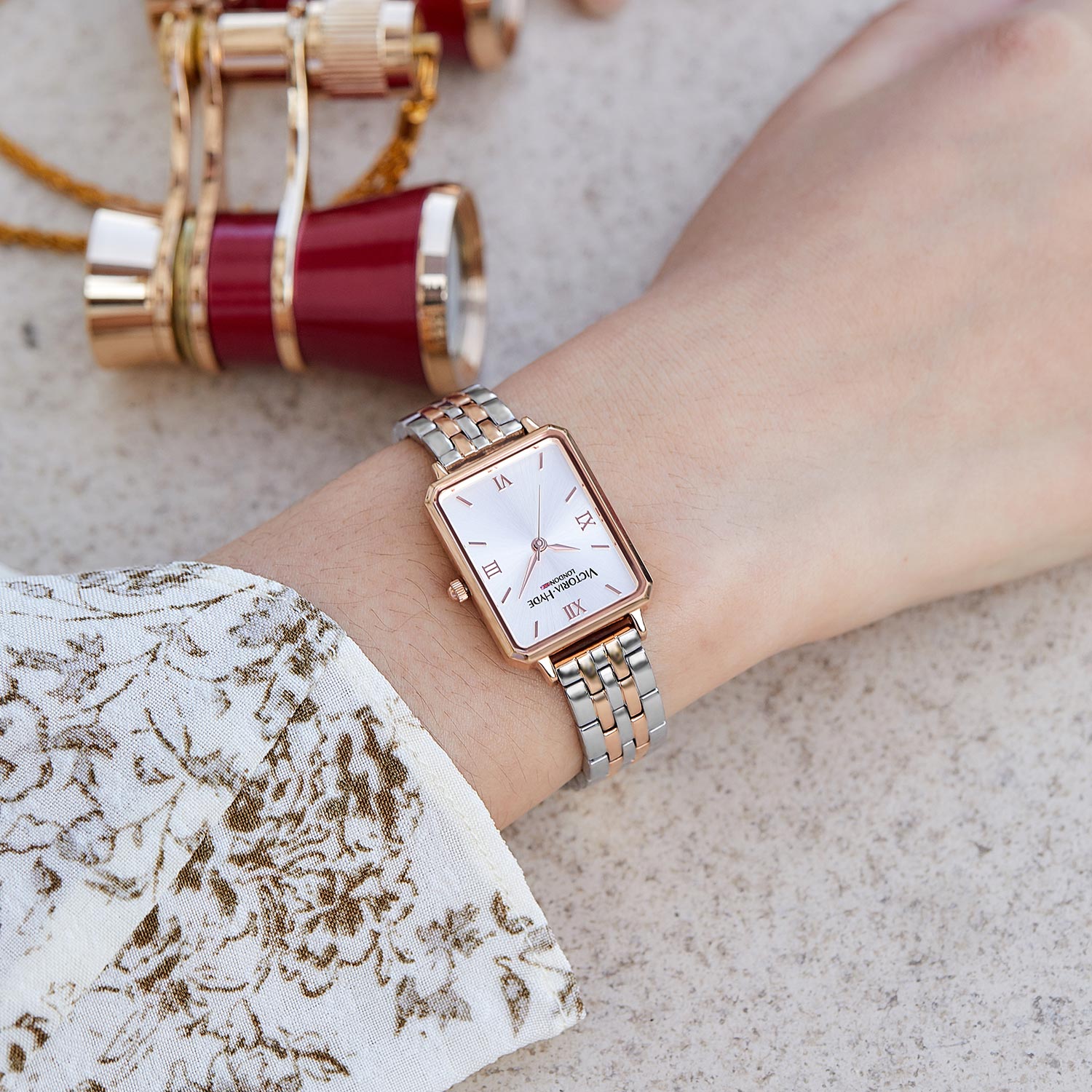 Victoria Hyde Hampton square ladies watch – rose gold case, two-tone stainless steel band, Miyota 2035 movement, mineral glass, 22x28 mm.