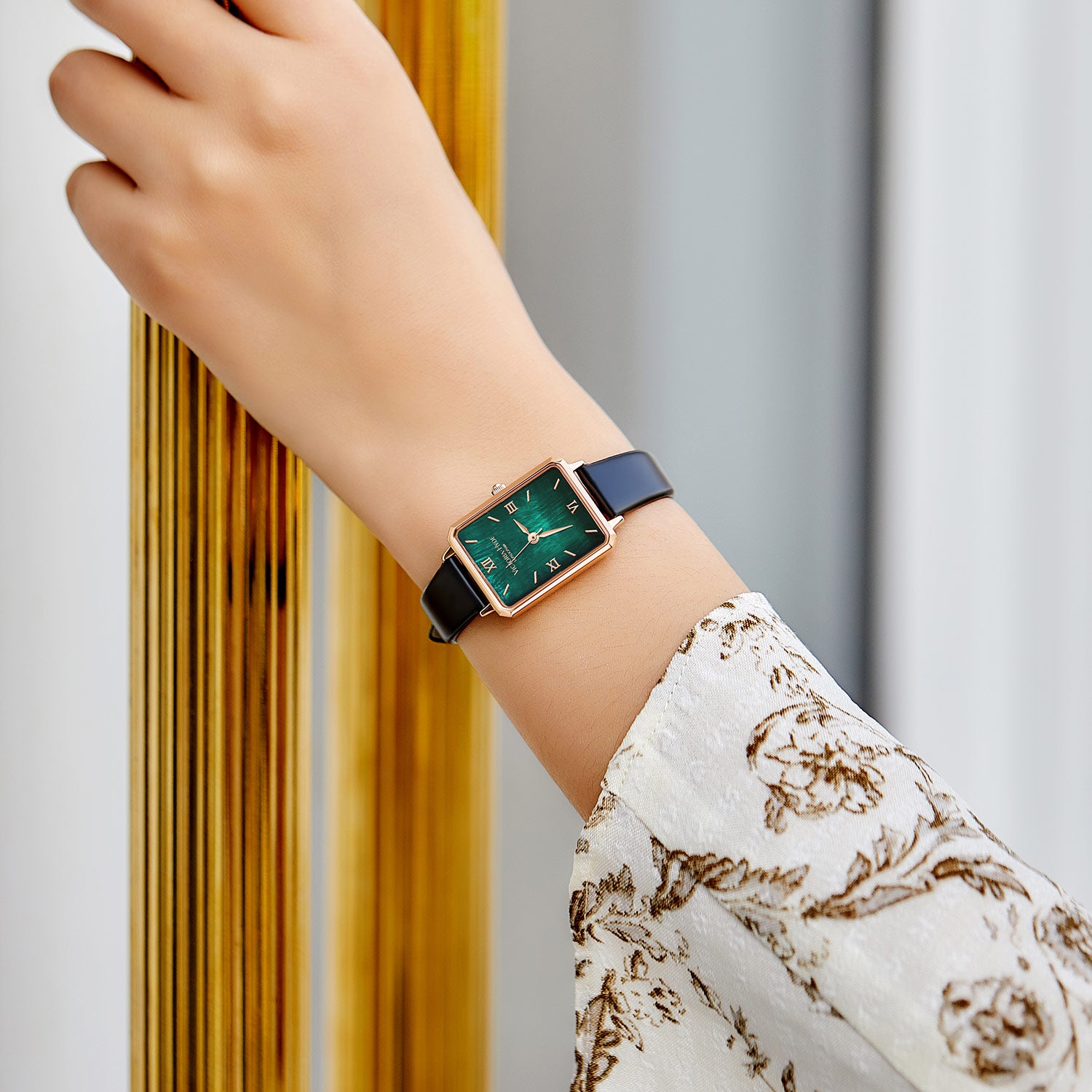 Uhr Hampton in Schwarz Grün