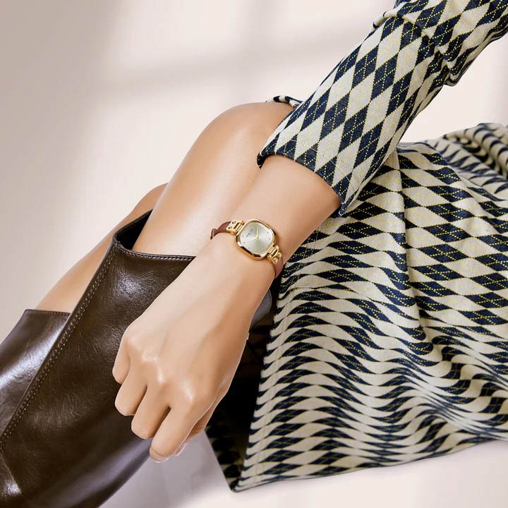 Victoria Hyde, VH30145, Braunes Lederarmband, Goldenes Gehäuse, Damenuhr, Modelbild-1