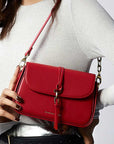 Victoria Hyde, VH60048, Flower, Rot, Handtasche, Damentasche, Schultertasche, goldene Details, Modelbild-3