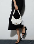 Victoria Hyde, VH60099, Cloud, Milch Weiß, Handtasche, Damentasche, Gold Details, Modelbild-3