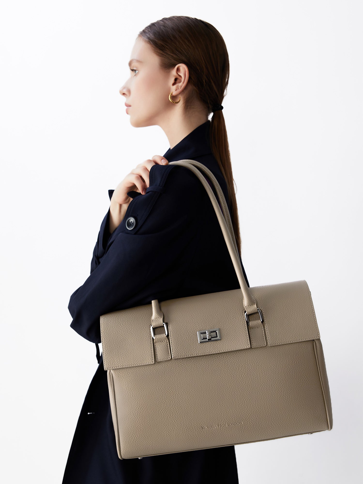 New Work Bag Jolene beige modern work bag sustainable tote bag with laptop compartment for women in business