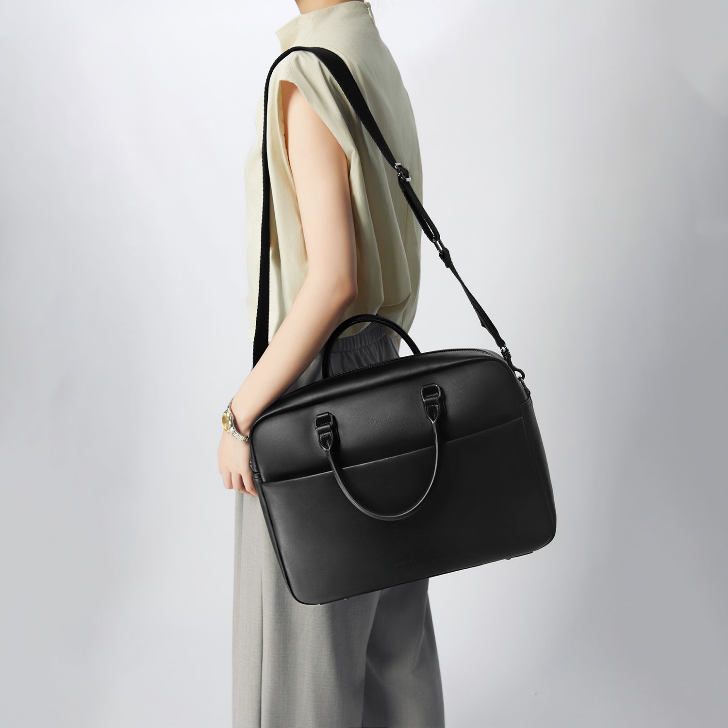 Victoria Hyde New Work business briefcase – laptop-friendly microfiber tote (39x28.5x10 cm), organizer pockets, glasses holder, removable pouch, elegant work bag.