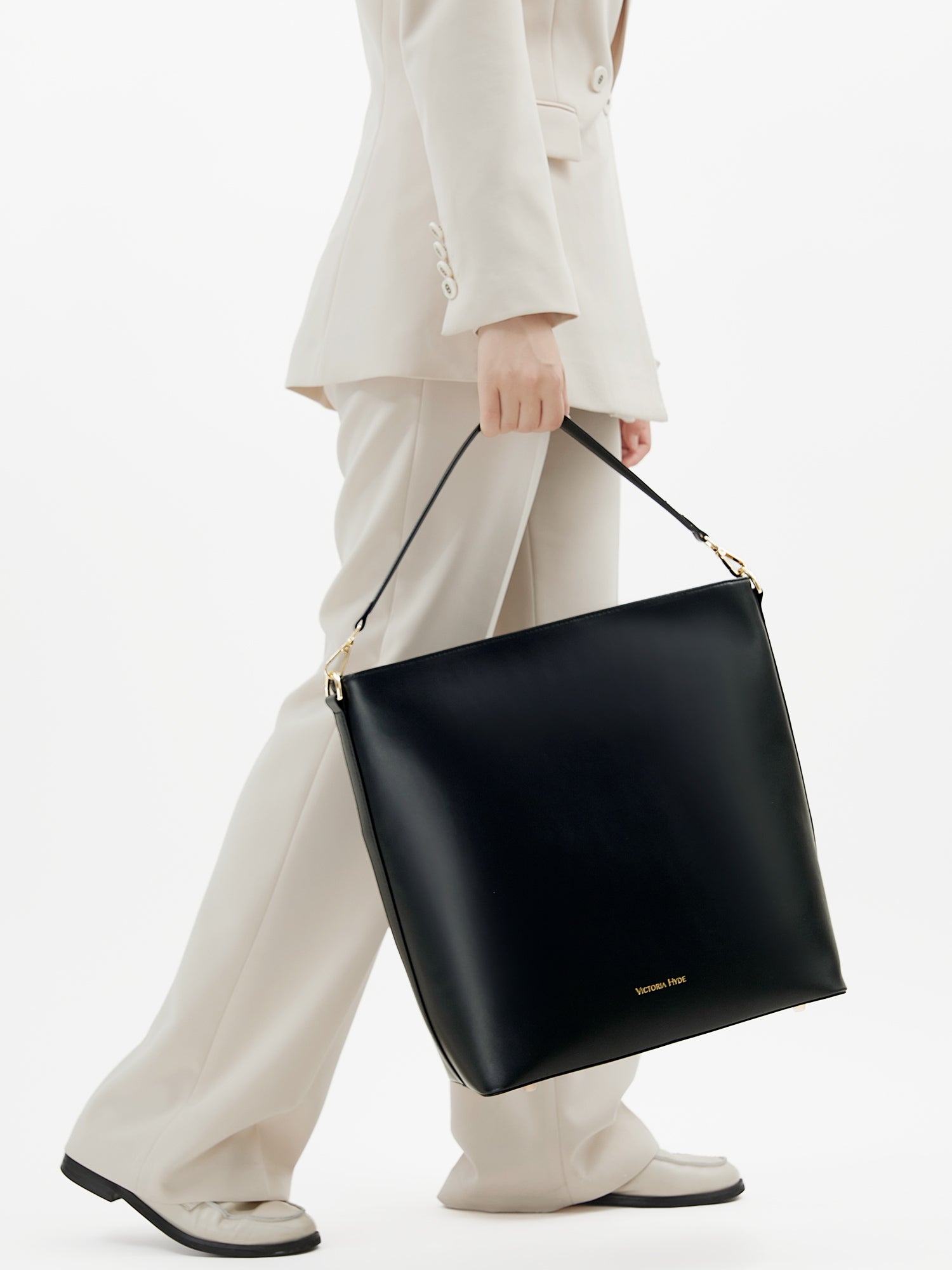 Victoria Hyde Kloey large black work bag – minimalist vegan microfiber leather tote, 13" laptop compartment, water-resistant, silk lining, 27x33x16 cm.