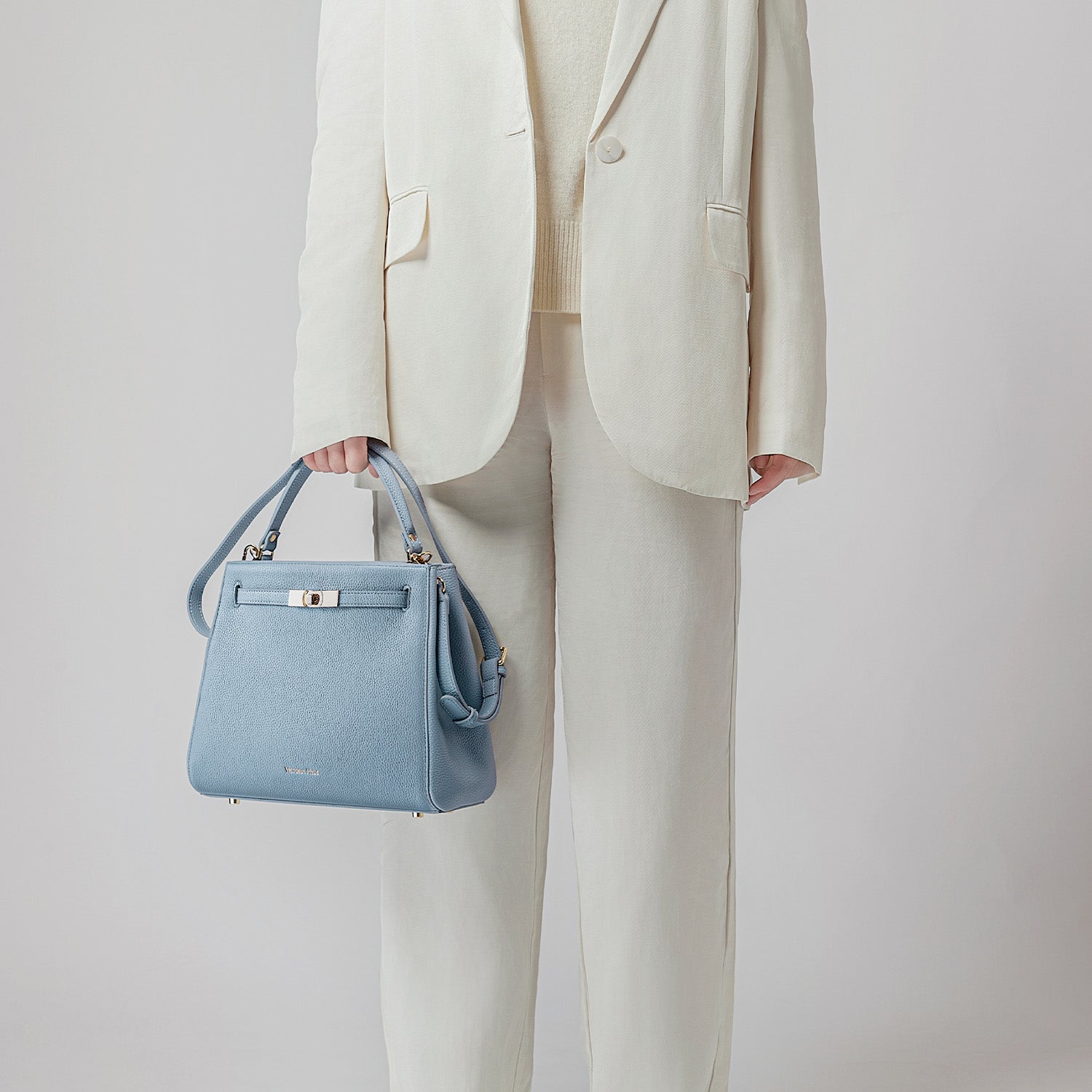 Handbag Victoria III in blue – Victoria Hyde London