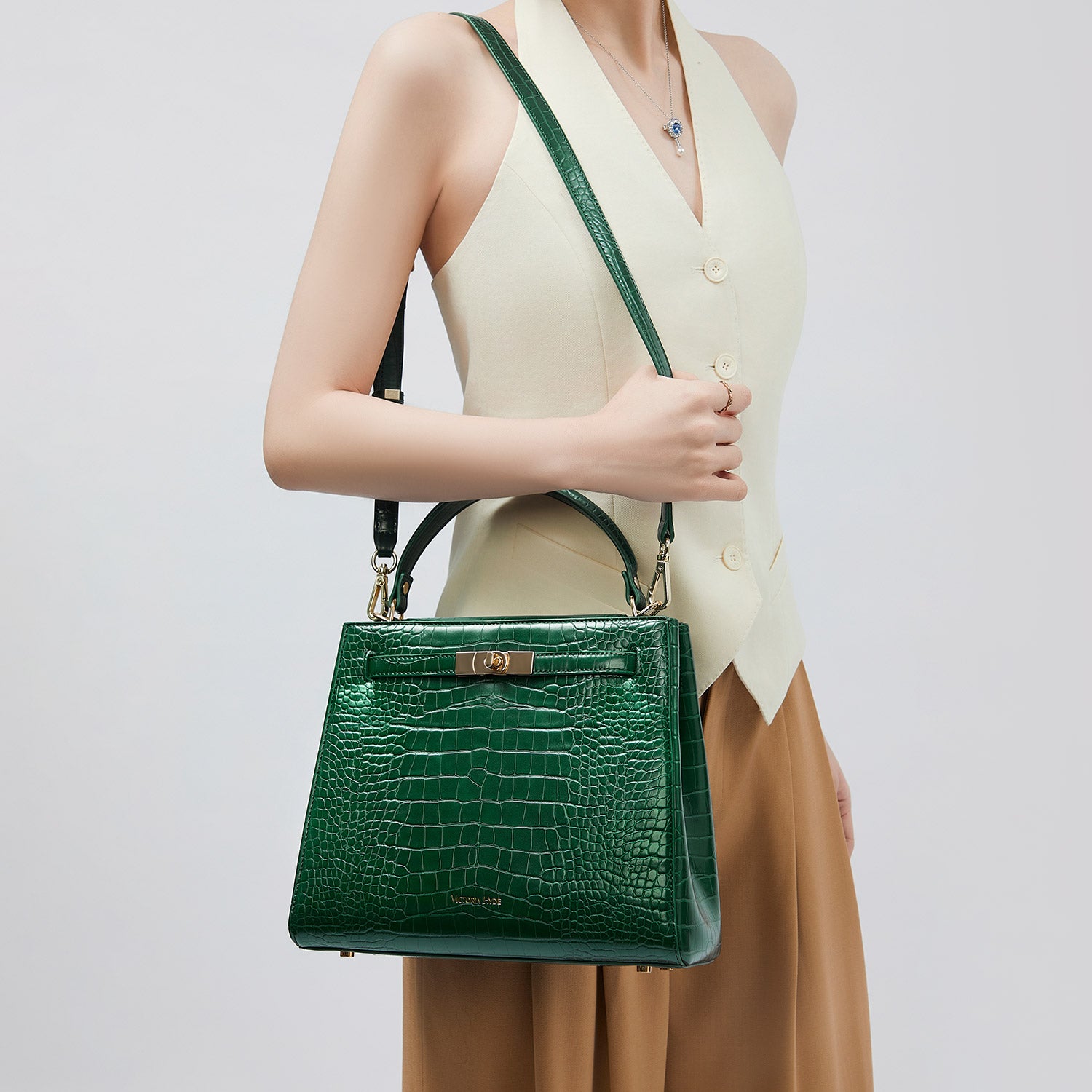Handtasche Victoria III in Grün