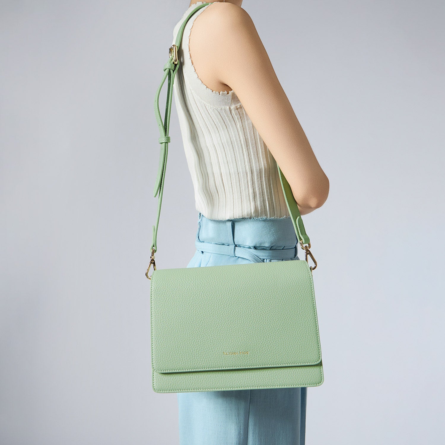 new work bag luna green business bag-Victoria Hyde Luna women's shoulder bag – lightweight 0.7kg, 24.5x17x11 cm, organizer pockets, card slots, phone holder, pen loop, for work &amp; daily use.