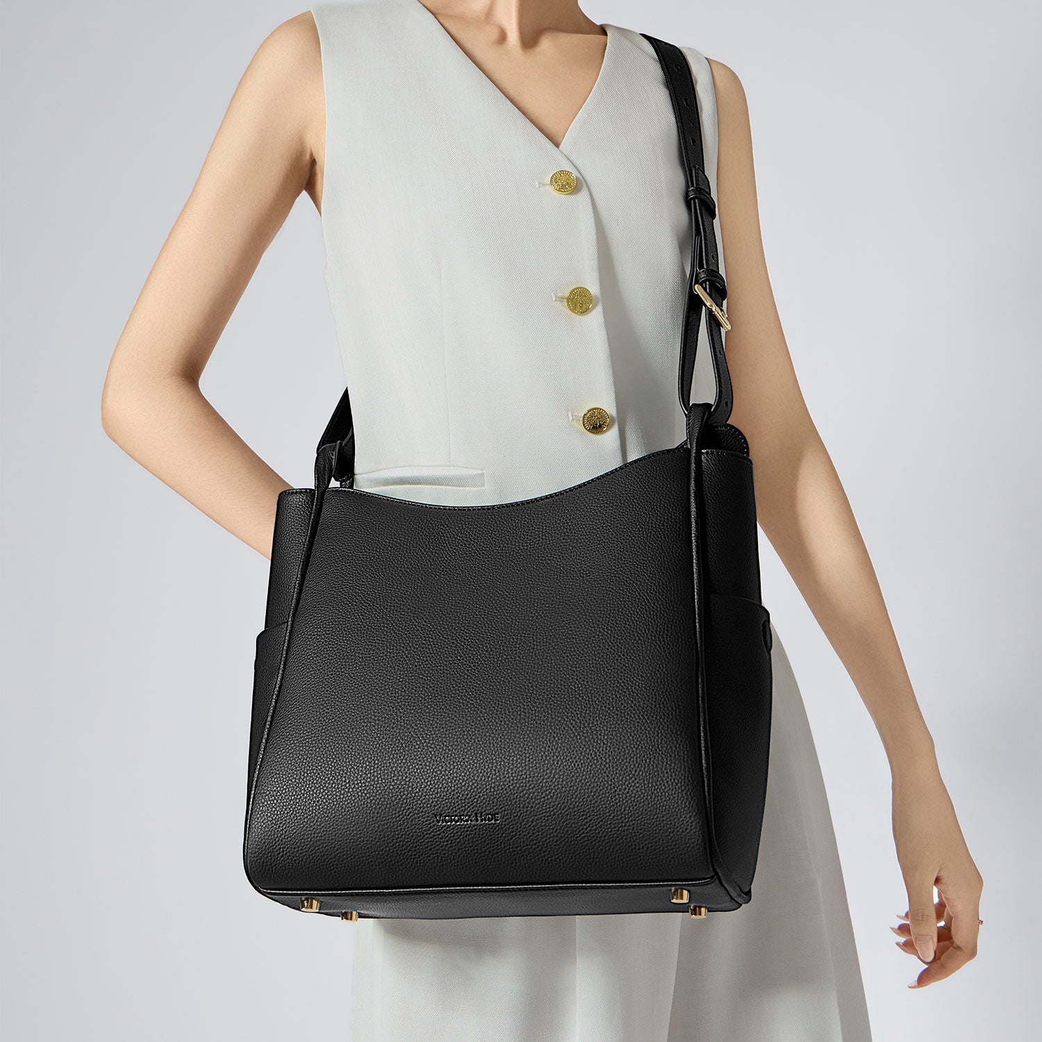 new work bag Olivia black business bag-Victoria Hyde Olivia black new work bag – microfiber leather, water-repellent, vegan, 27x30x14 cm, fits 11" tablet, smart organizer, for commuting women.