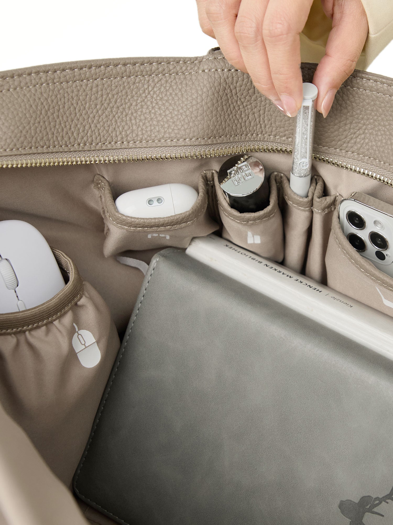 New Work Bag Ada beige modern work bag sustainable tote bag with laptop compartment for women in business