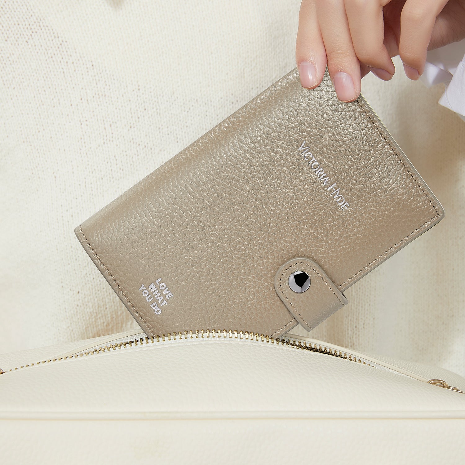 Amelia_Passport_Holder_in_Beige for business women