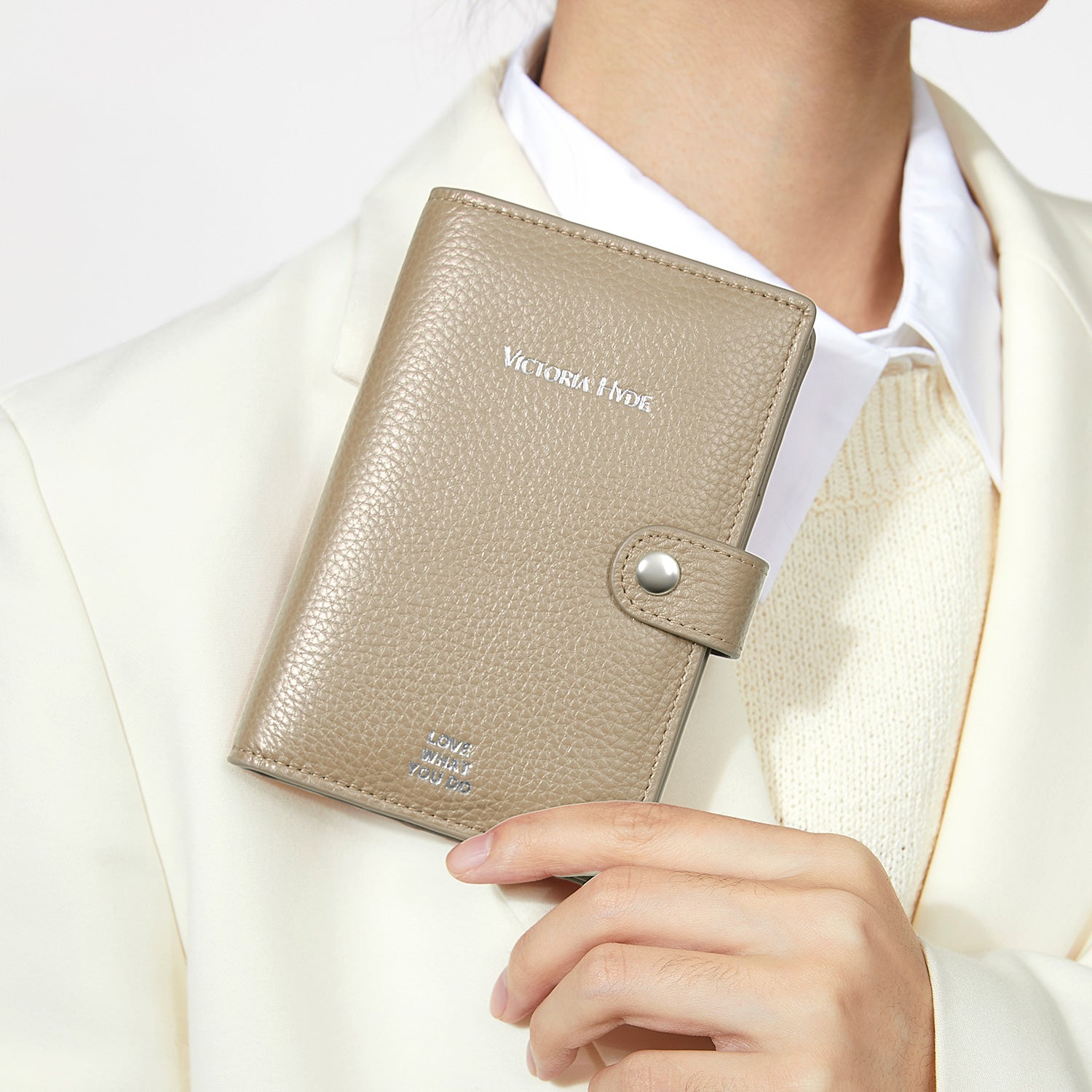 Amelia_Passport_Holder_in_Beige for business women