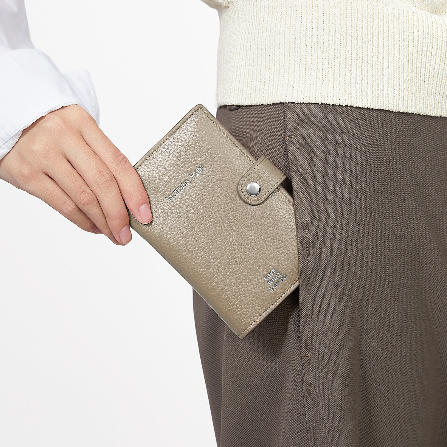 Amelia_Passport_Holder_in_Beige for business women