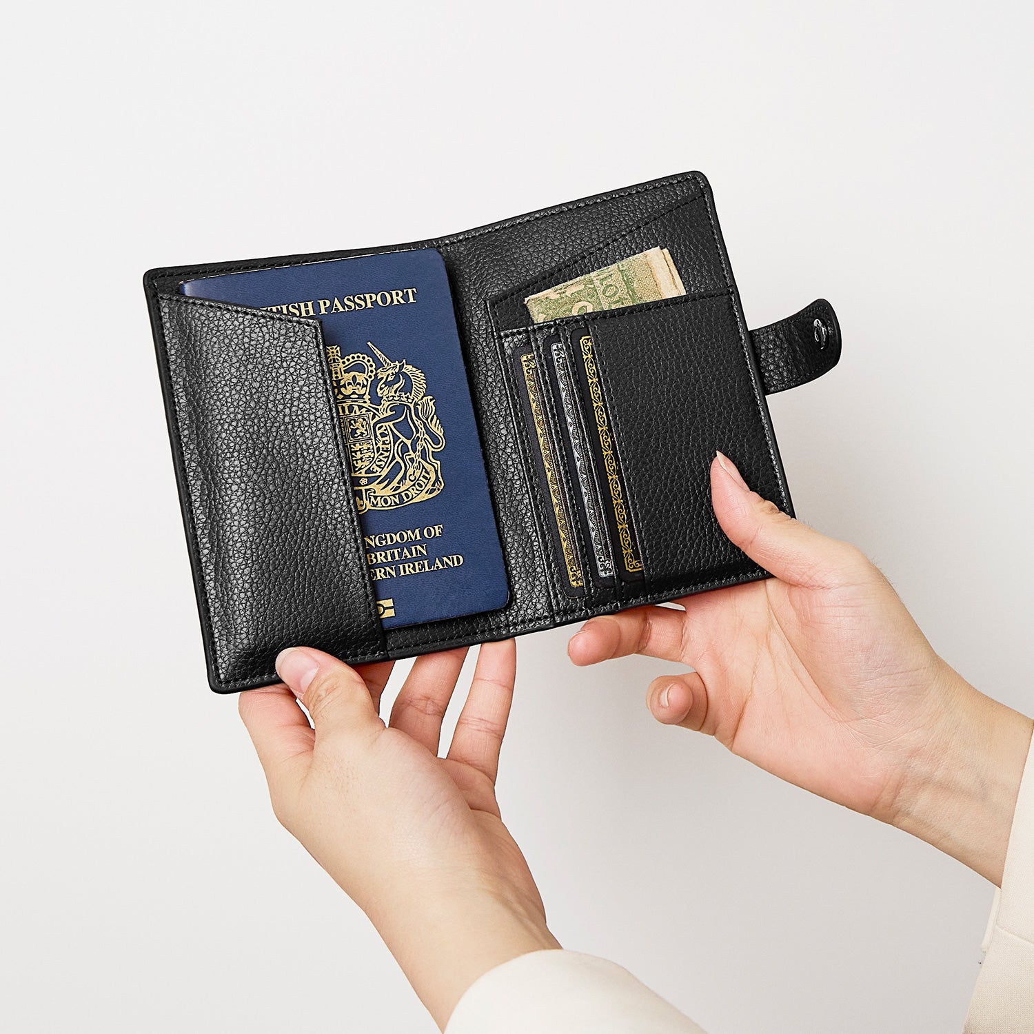Amelia_Passport_Holder_in_Black for business women