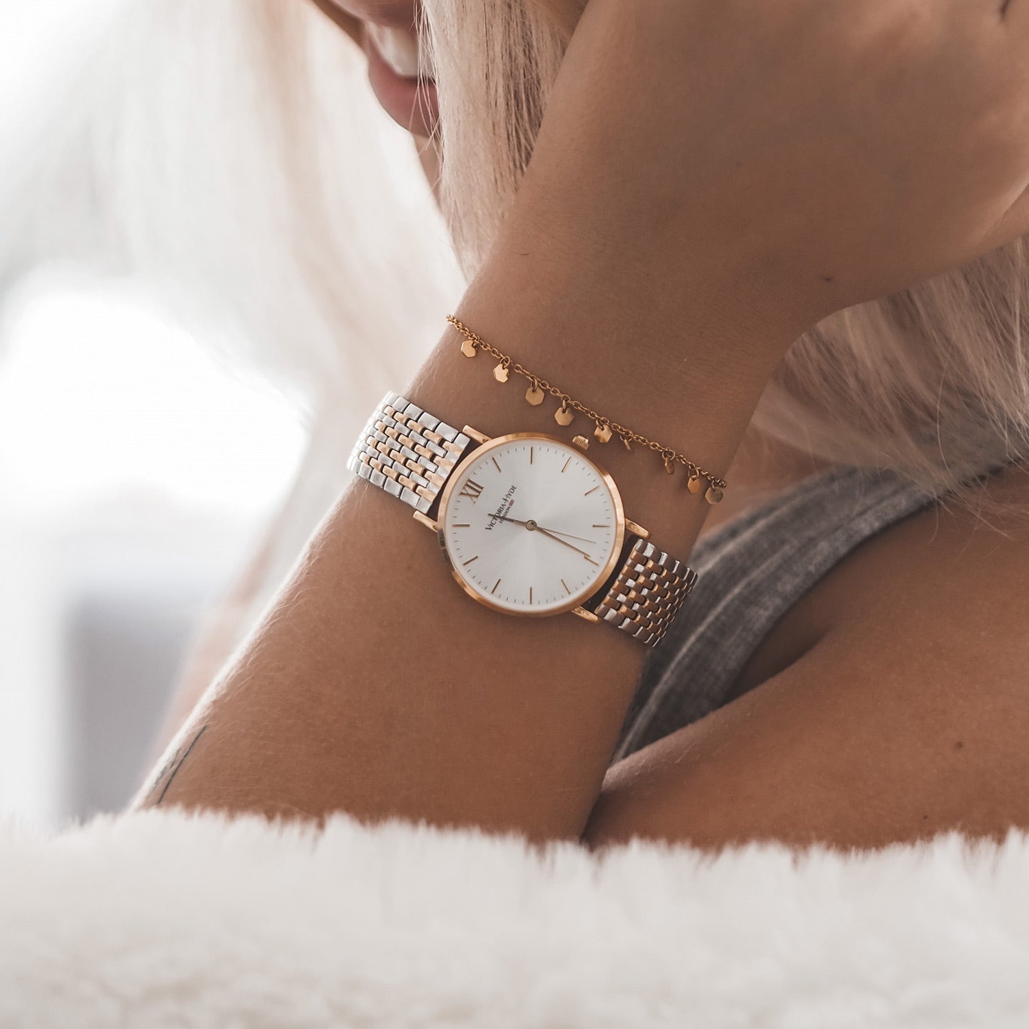 Victoria Hyde Primrose Classic Bicolor gift set – rose gold &amp; silver watch with Roman numerals, Miyota 2035, plus matching hexagon-pendant bracelet.