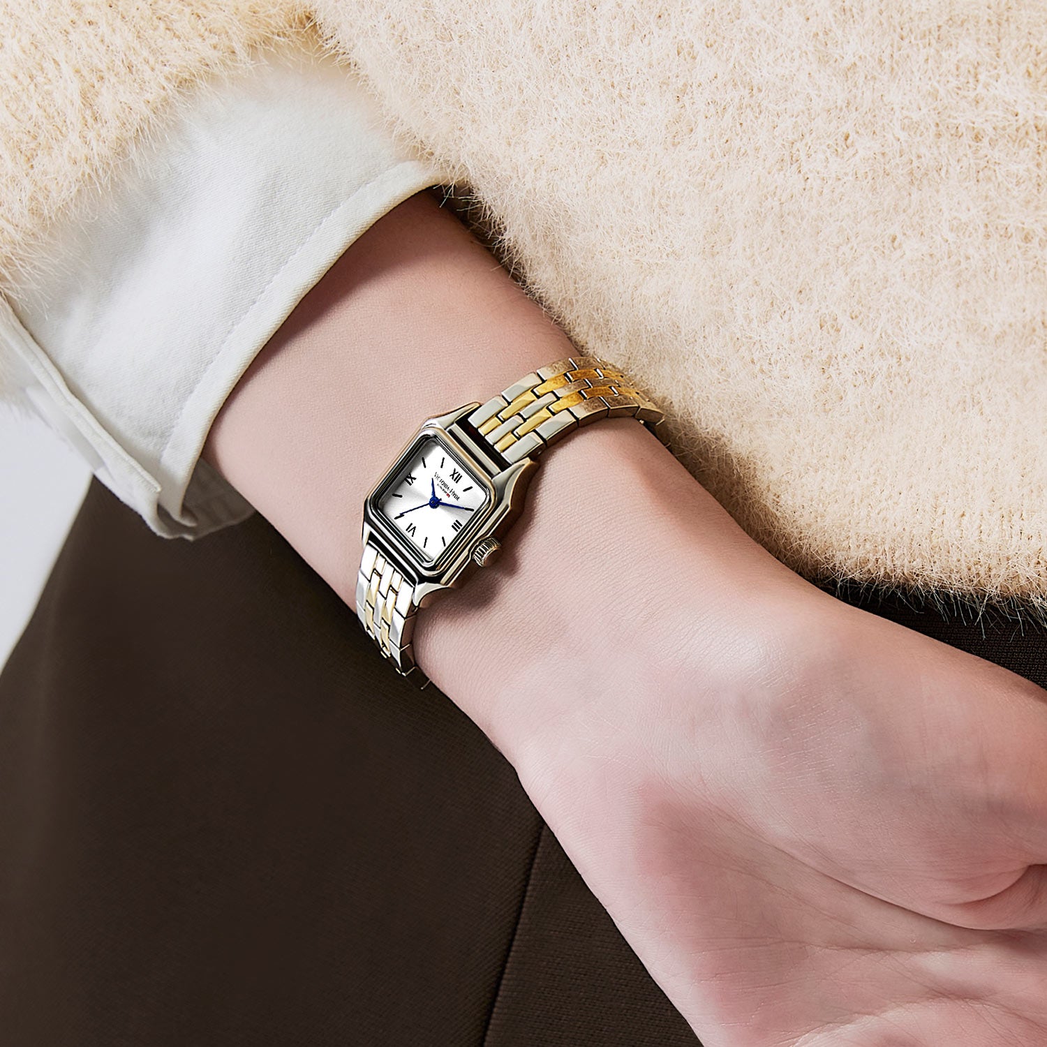 Victoria Hyde minimalist women’s watch, elegant and timeless. Eco-friendly copper case, mineral glass, 3 ATM water resistant. A versatile accessory for any occasion.