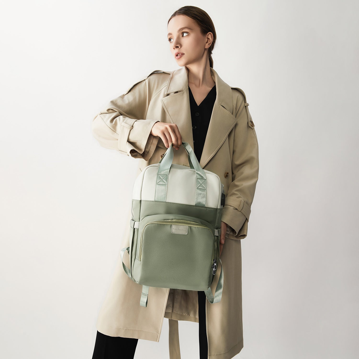 Victoria Hyde London Rowina backpack – nylon laptop backpack with silk lining, 30.5x45x16 cm, 0.85 kg, modern commuter bag.