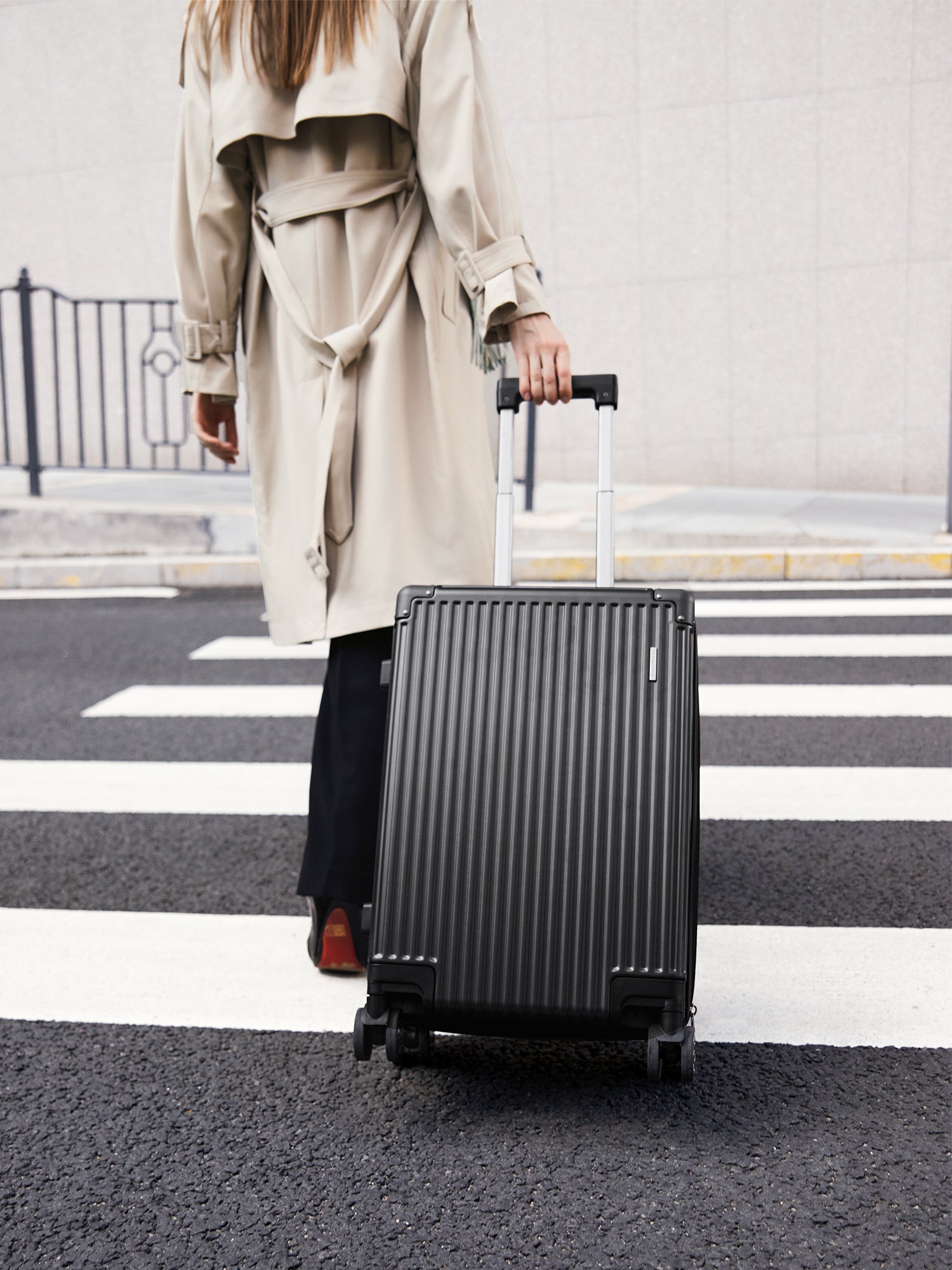 Dexter - Trolley in black – Victoria Hyde London