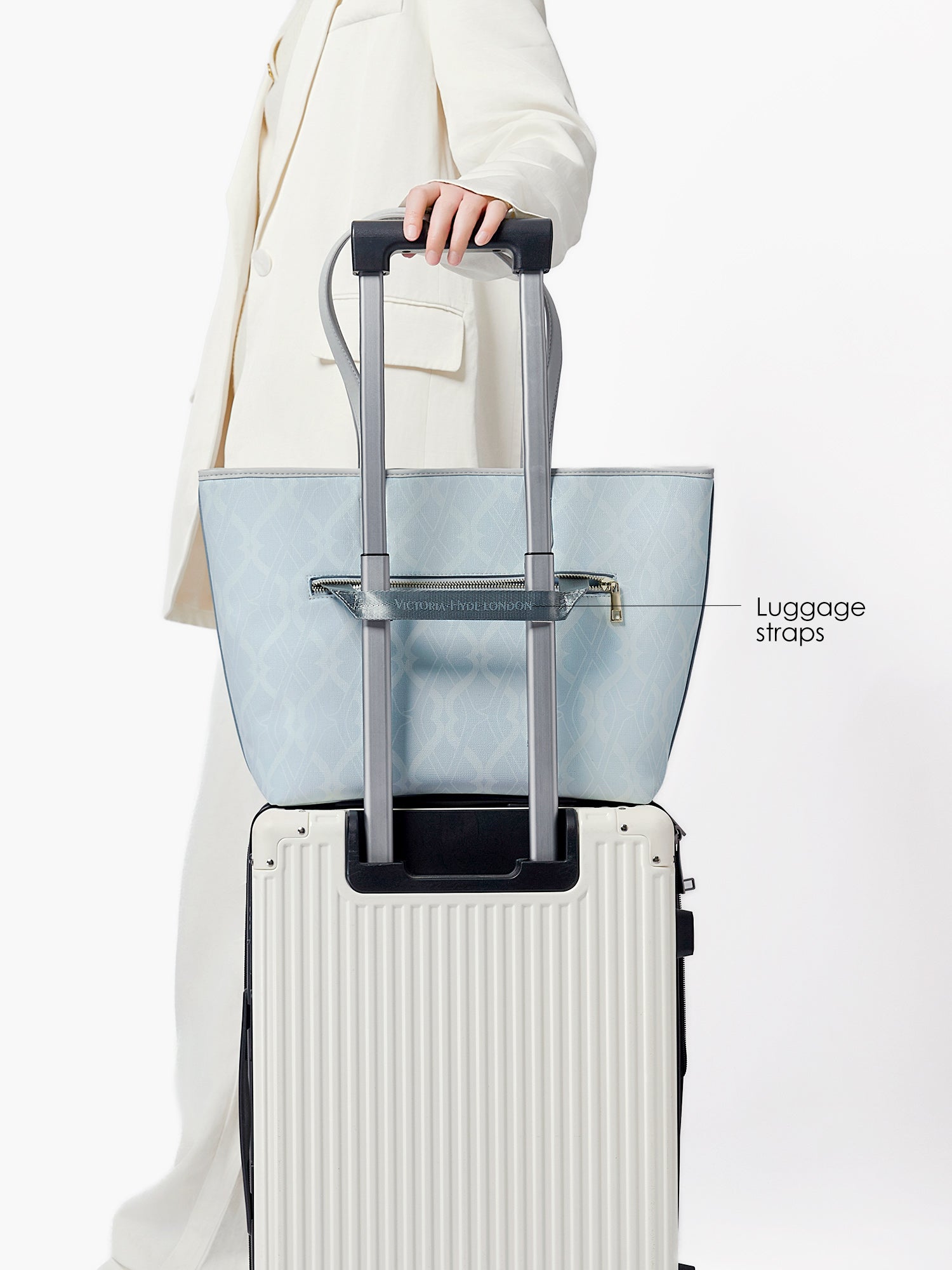 Victoria Hyde Yoana Large work bag in light blue, vegan, water-repellent, with laptop compartment and removable cosmetic bag.