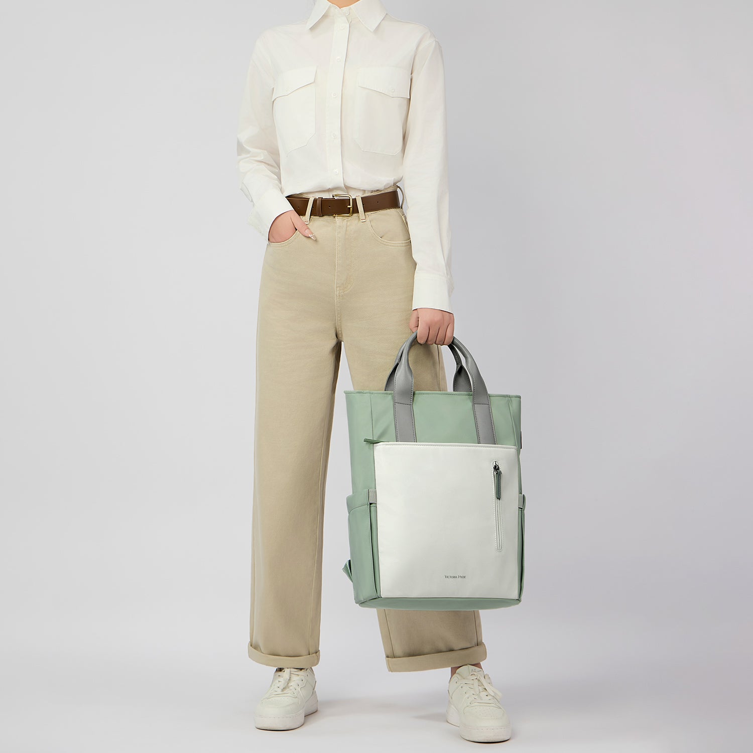 Victoria Hyde London Lake work backpack – laptop compartment (15”), USB port, polyester, Shandong silk lining, elegant commuter bag.