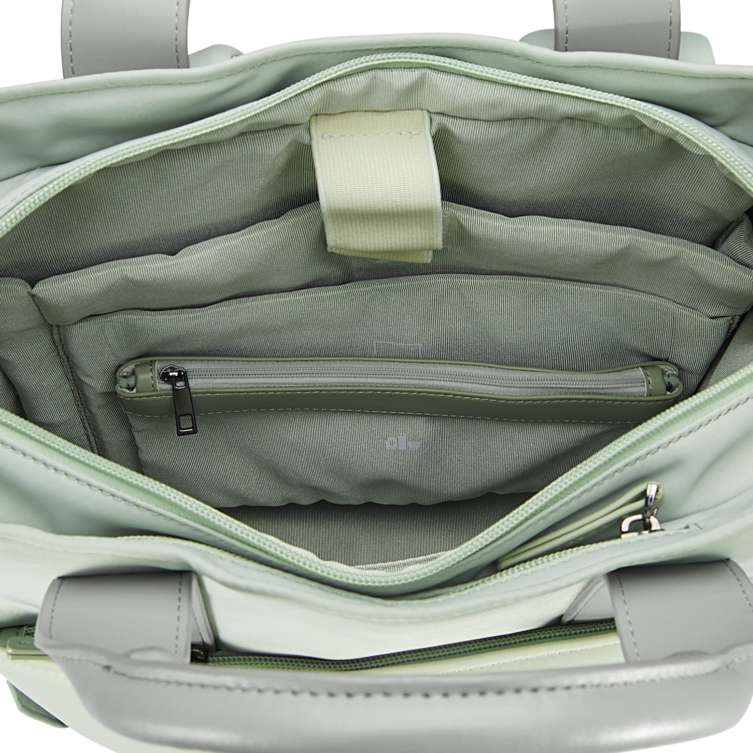 Victoria Hyde London Lake work backpack – laptop compartment (15”), USB port, polyester, Shandong silk lining, elegant commuter bag.