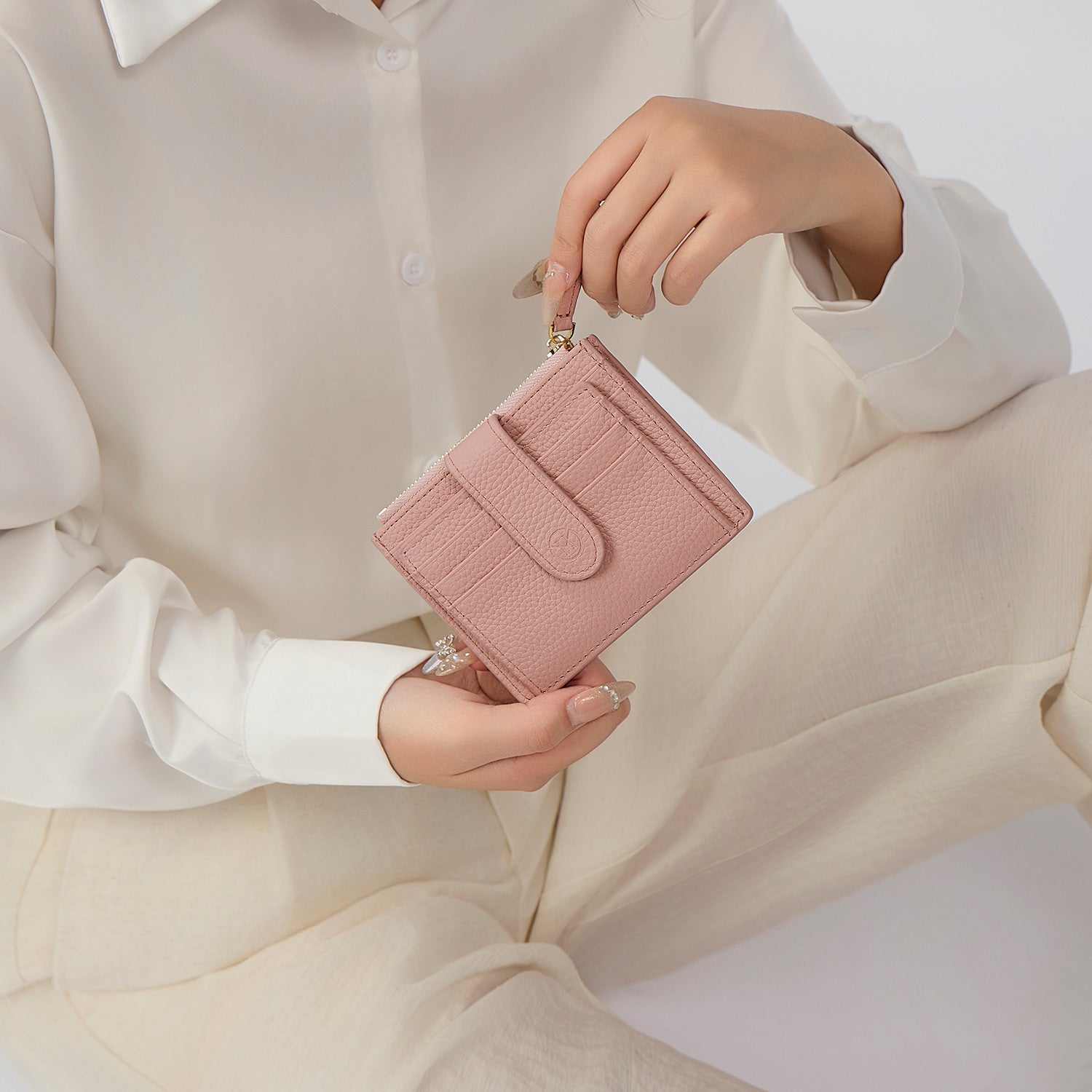 Victoria Hyde genuine leather card case – soft cowhide, minimalist design, 6 card slots, side zip pocket with 2 extra slots, plus document & bill compartment.