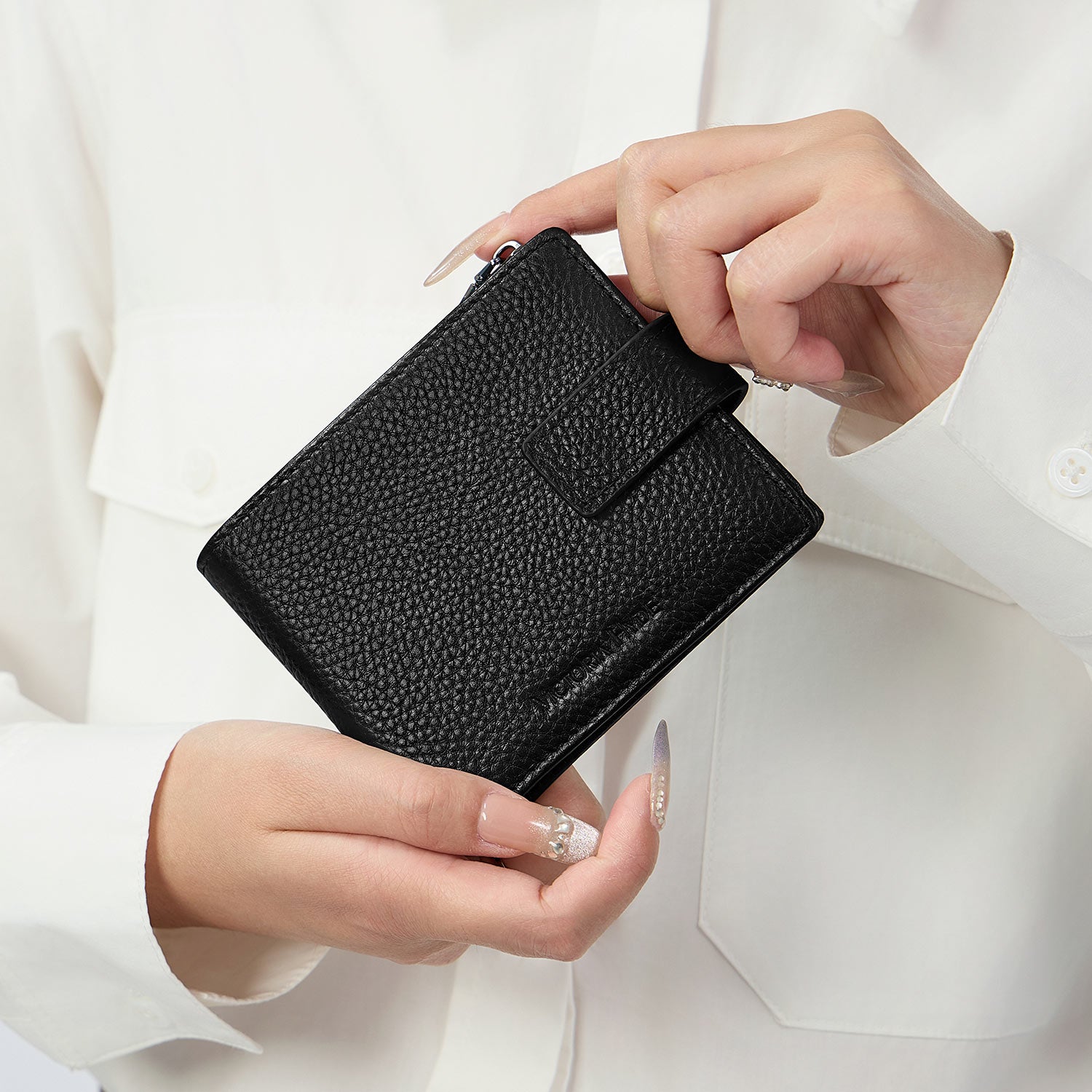 Victoria Hyde genuine leather unisex wallet – multifunctional with 8 card slots, bill clip, removable coin pouch, metal fastener, slim and minimalist design.