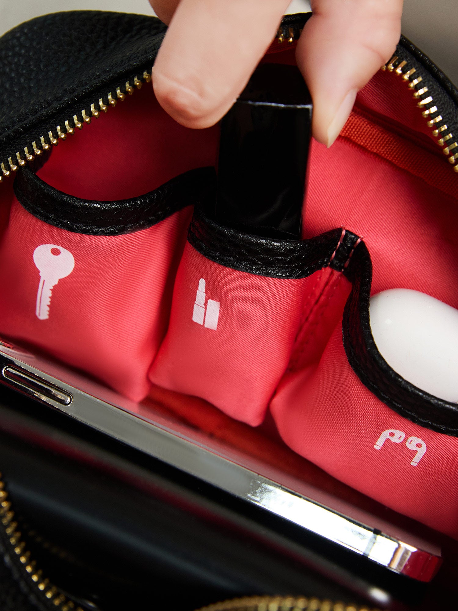 Victoria Hyde Antonia bag, light microfiber, recycled lining, gold-tone hardware. Organized front pockets, card slot, slogan “Love what you do” – eco‑friendly and stylish.Victoria Hyde Antonia bag, light microfiber, recycled lining, gold-tone hardware. Organized front pockets, card slot, slogan “Love what you do” – eco‑friendly and stylish.