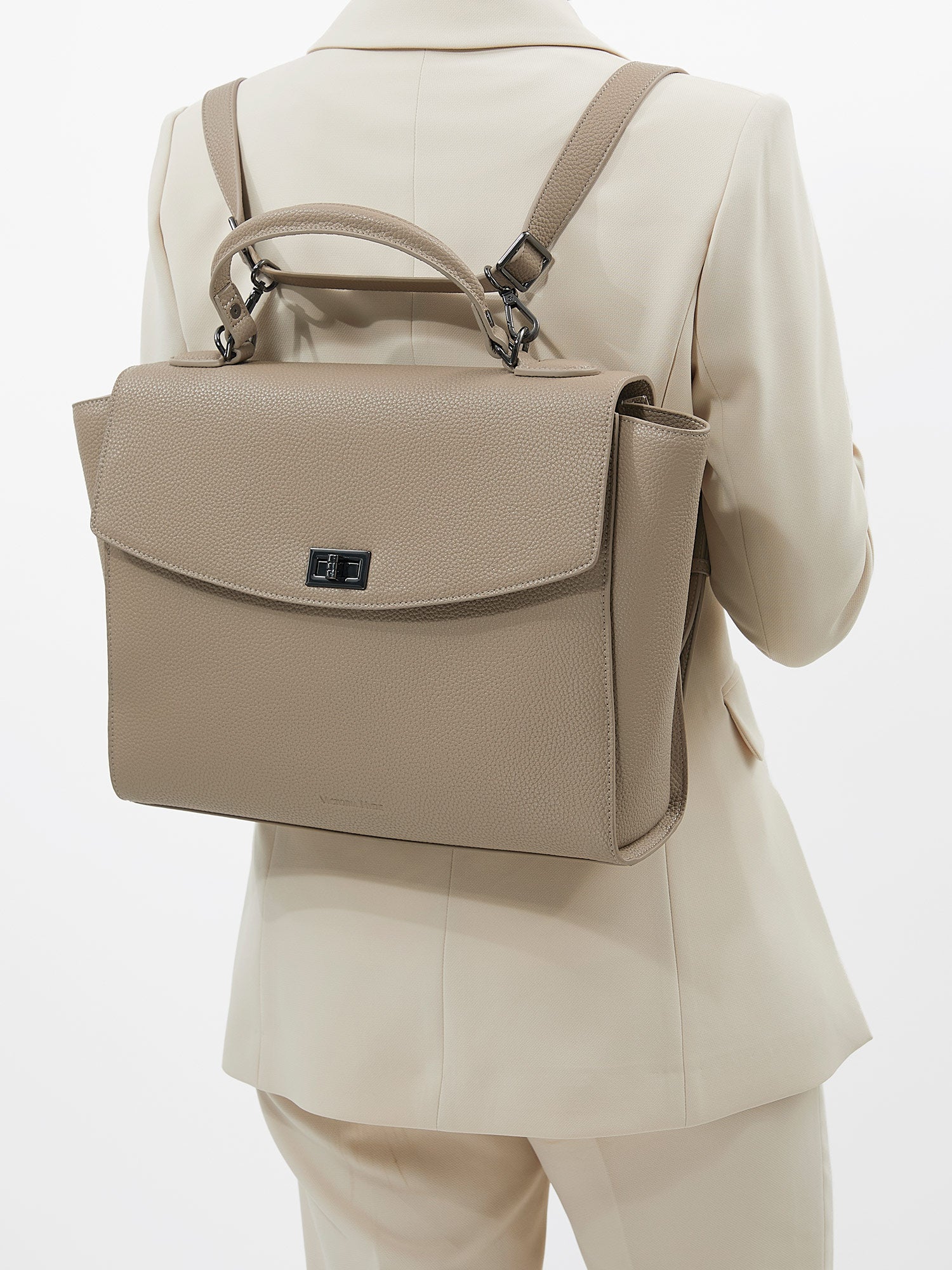 Victoria Hyde 2-in-1 backpack: stylish microfiber leather, converts from handbag to backpack with detachable straps, padded tablet compartment, lightweight.