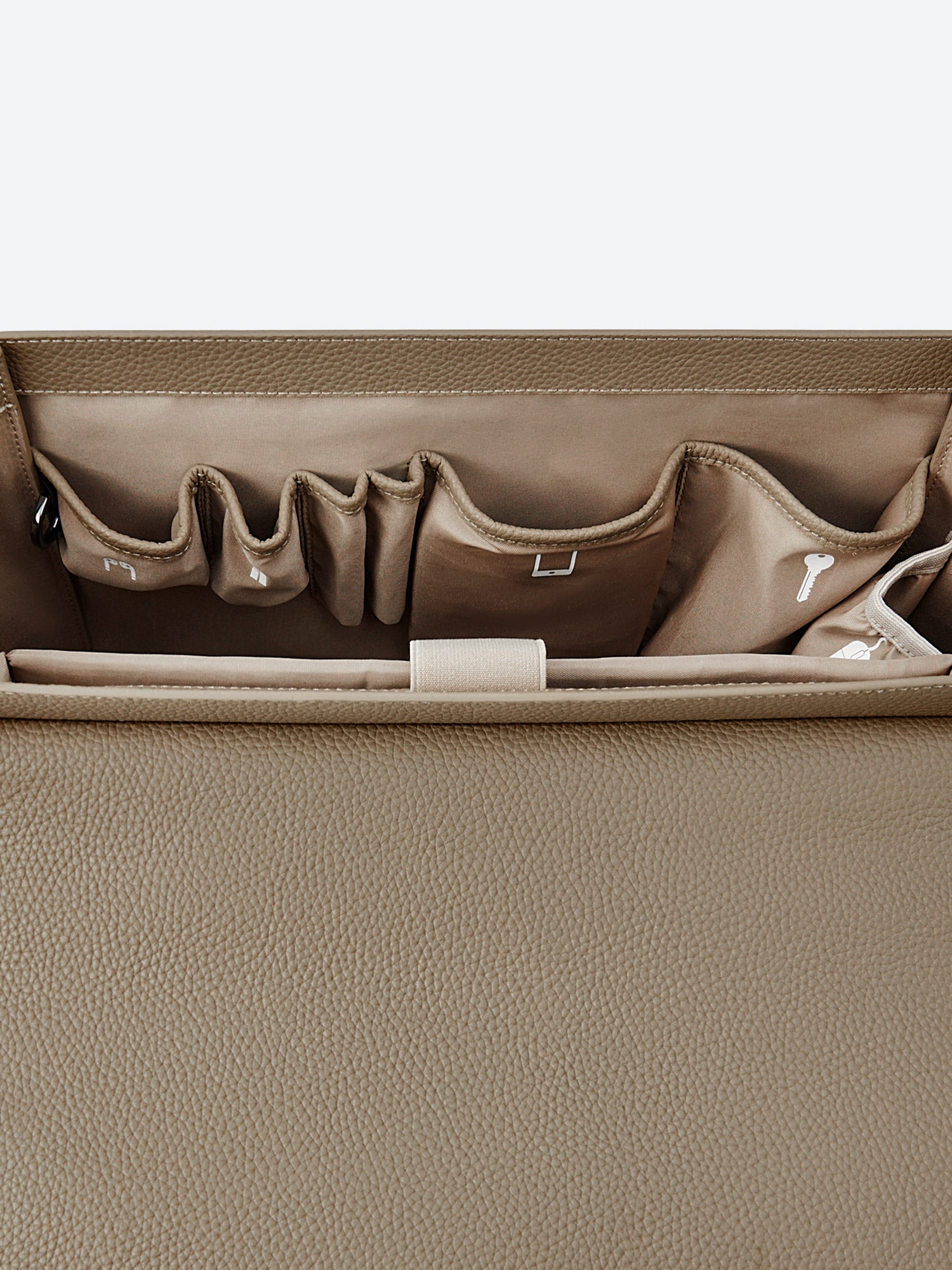 Victoria Hyde 2-in-1 backpack: stylish microfiber leather, converts from handbag to backpack with detachable straps, padded tablet compartment, lightweight.