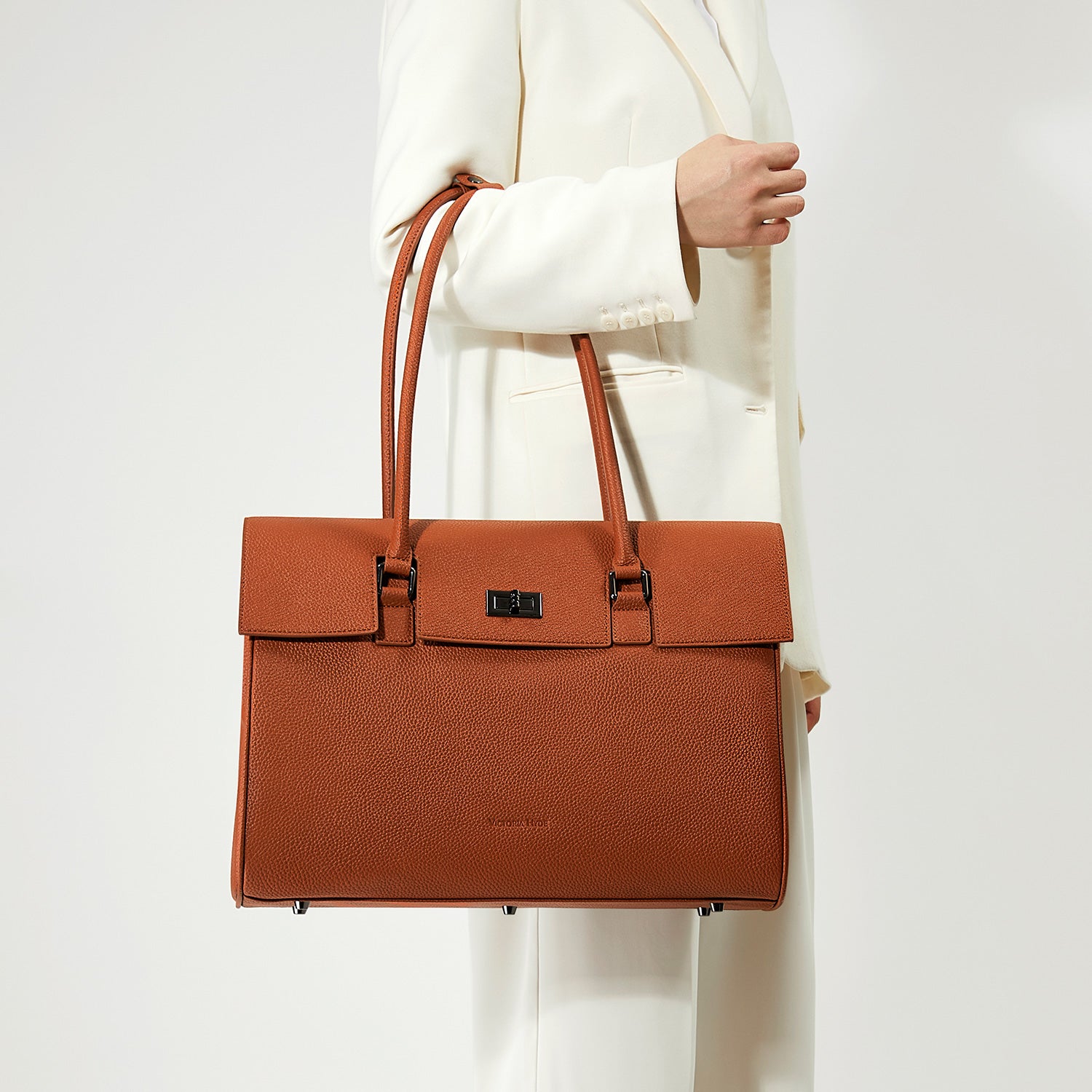 New Work Bag Jolene Brown modern work bag sustainable tote bag with laptop compartment for women in business