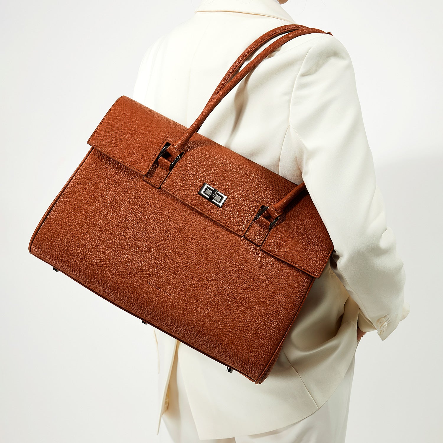 New Work Bag Jolene Brown modern work bag sustainable tote bag with laptop compartment for women in business