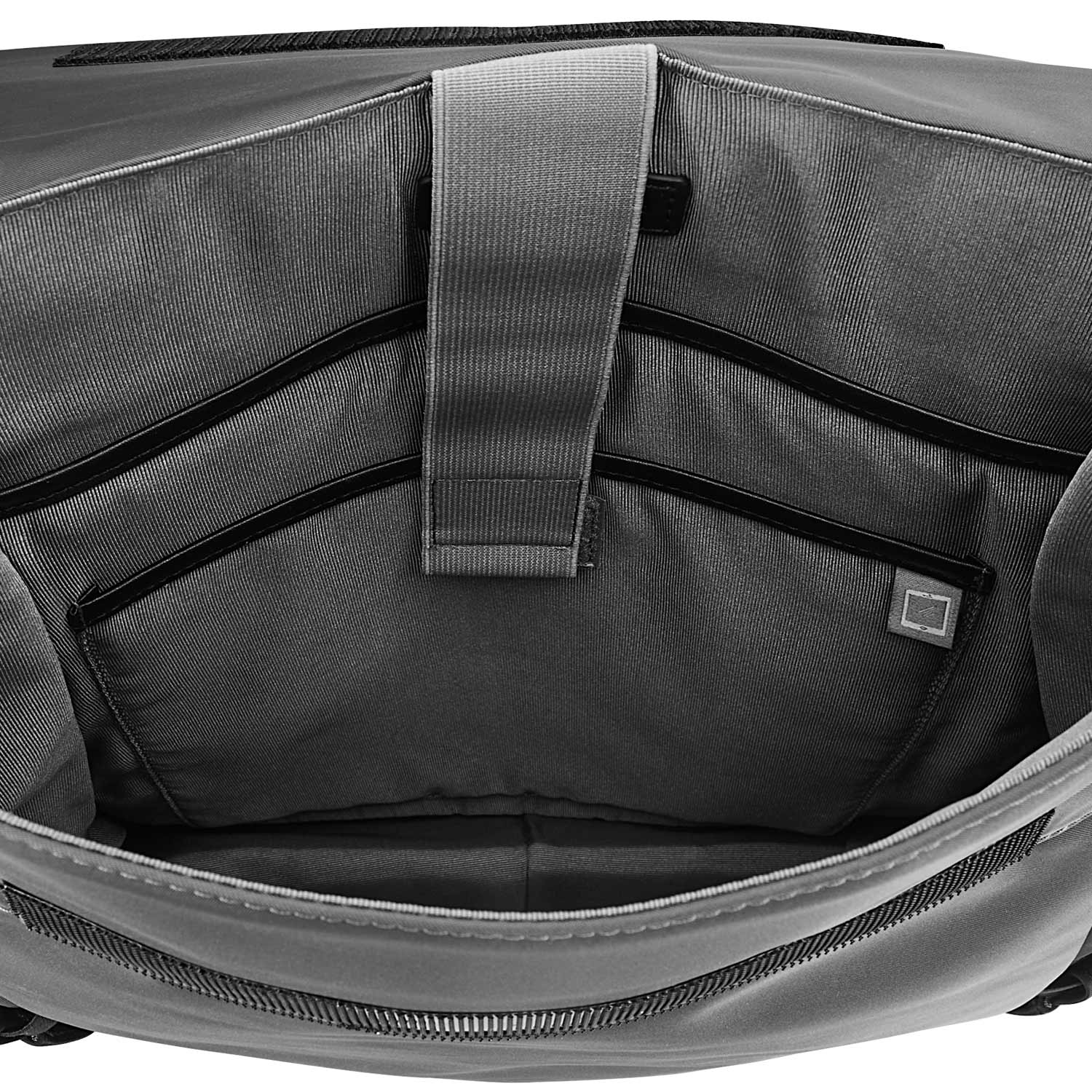 Victoria Hyde London Carlos work backpack – nylon, laptop compartment, organizer, silver hardware, 31x46x15 cm, 0.9 kg, for professionals.