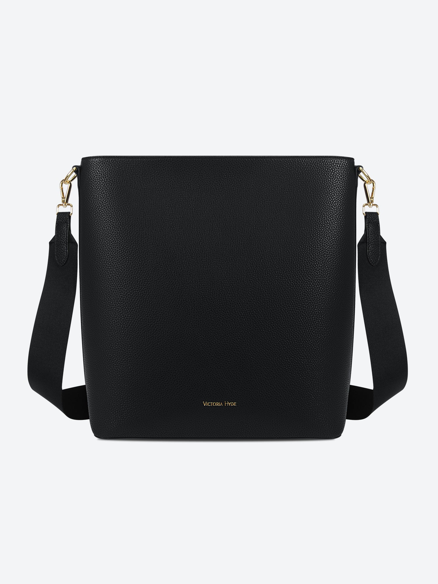 Victoria Hyde Kloey laptop handbag in schwarz, stylish vegan leather business bag for women, featuring a padded compartment for up to 14-inch laptops.