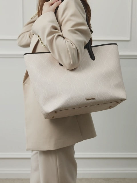 Victoria Hyde Yoana Beige laptop handbag – packing video showing 14" laptop compartment, smart interior organization and removable cosmetic bag.