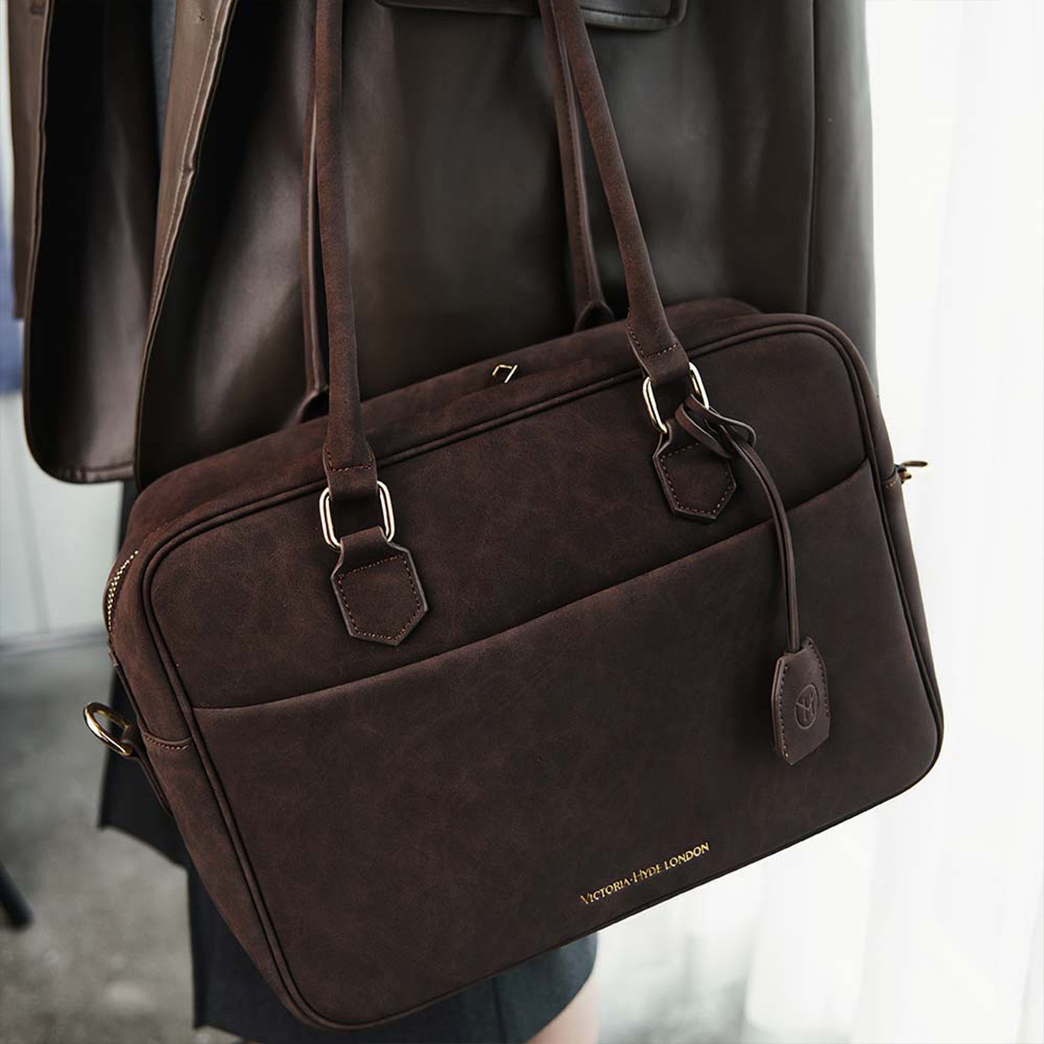 New Work Bag Margaret brown modern work bag sustainable tote bag with laptop compartment for women in business