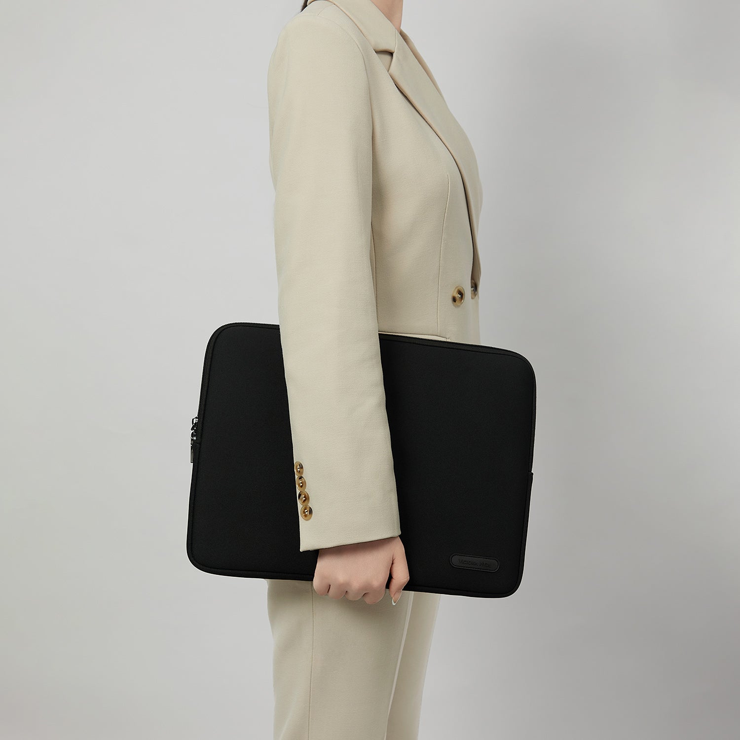 New Work Laptop Sleeve Adam in Black for women in business