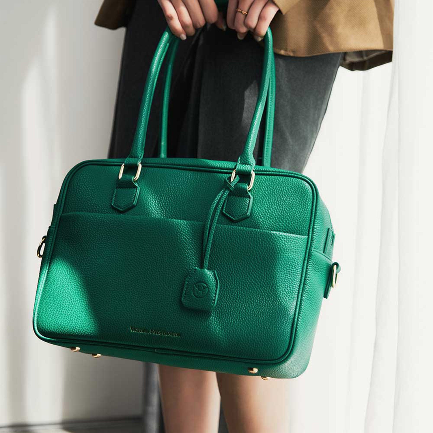 New Work Bag Margaret Green modern work bag sustainable tote bag with laptop compartment for women in business